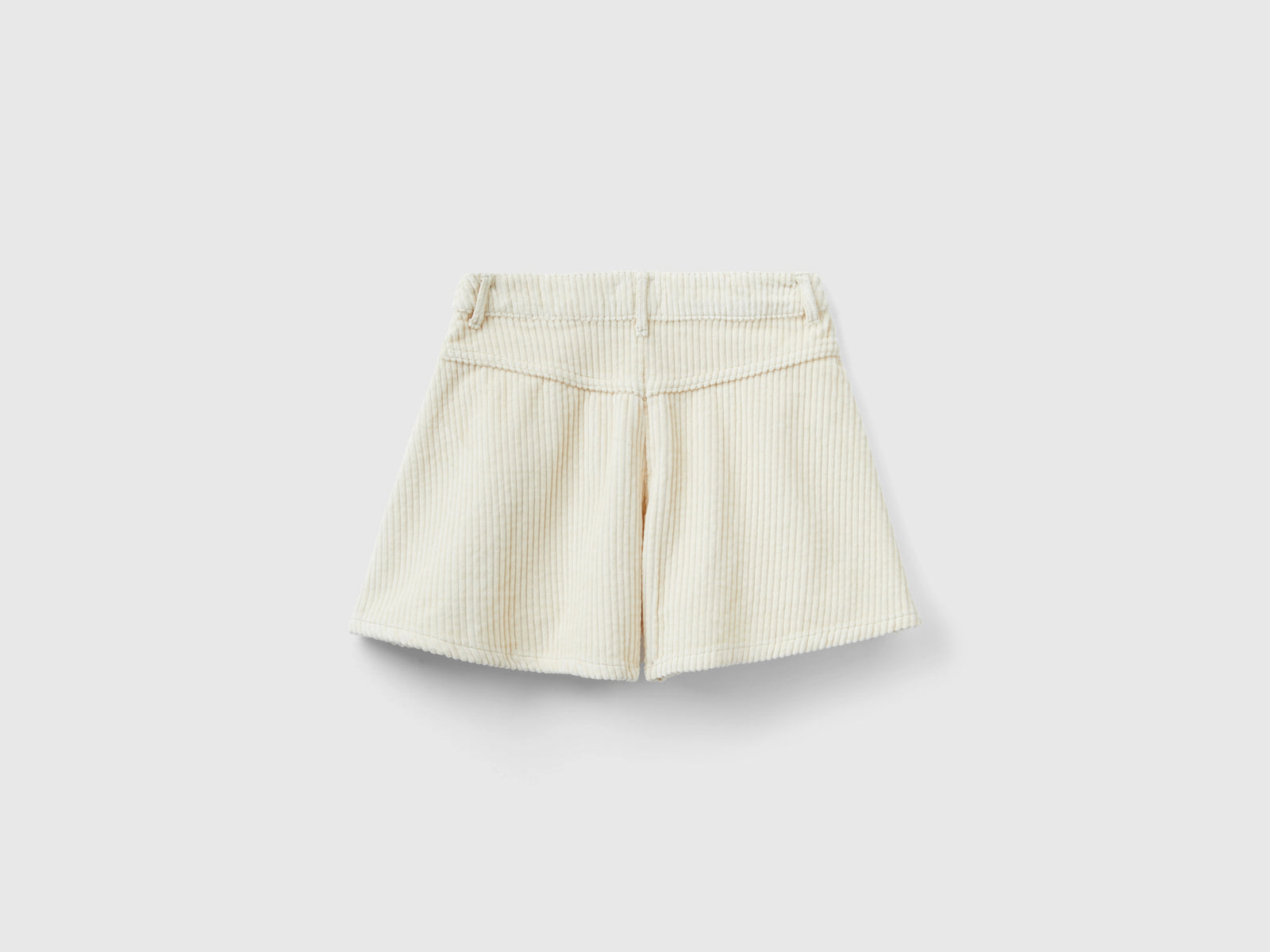Bermudas em veludo canelado - ucb_image_BS