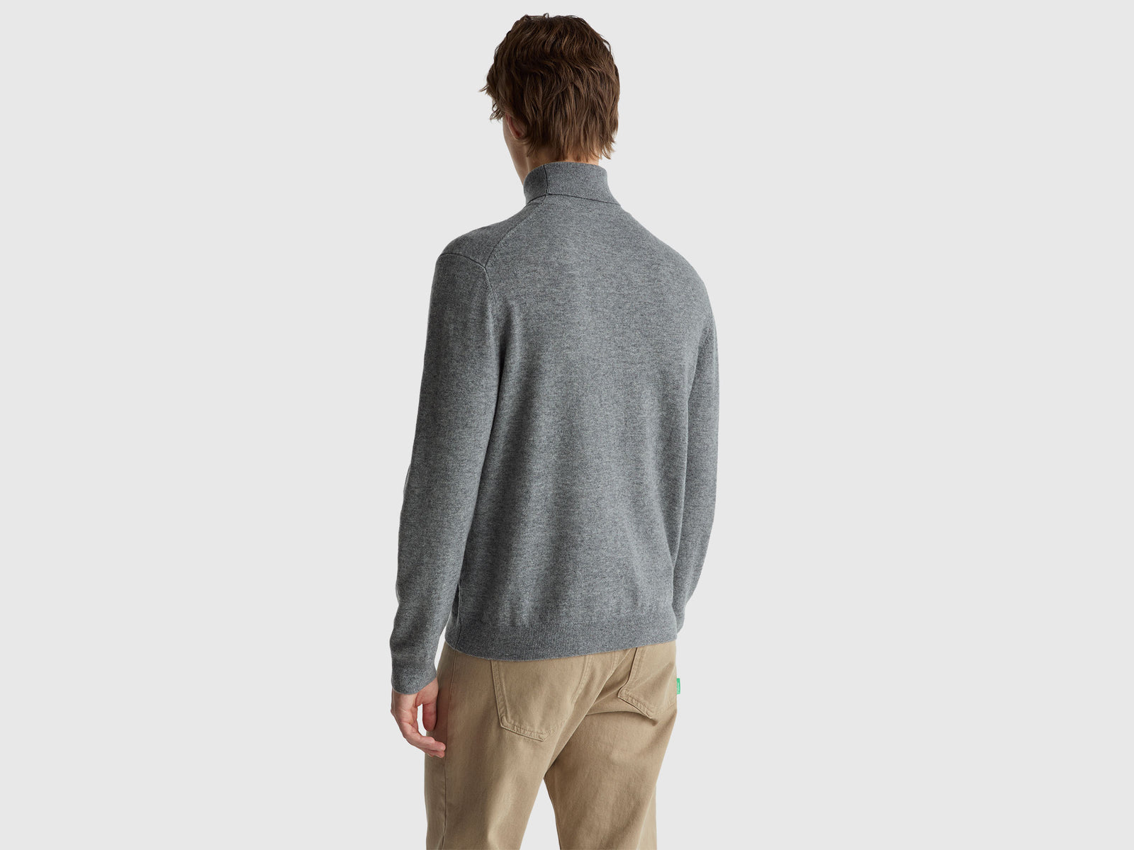 Camisola de gola alta cinzenta em pura lã Merino - ucb_image_B
