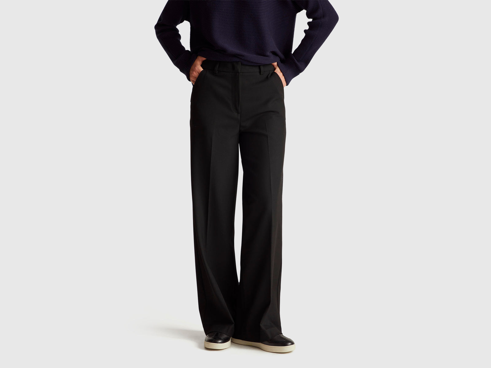 Calças amplas em viscose mista stretch - ucb_image_F