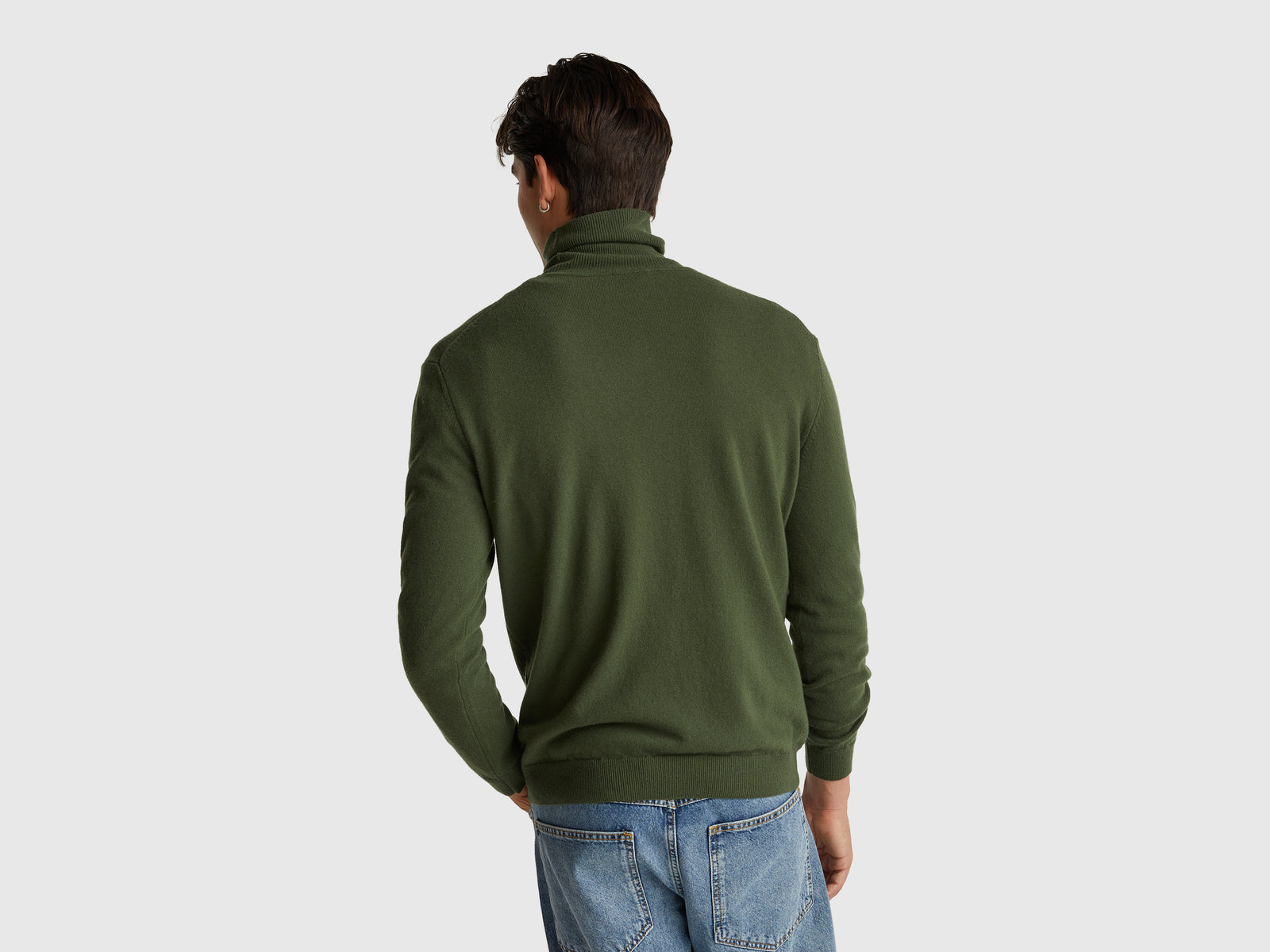 Camisola de gola alta verde-oliva em pura lã Merino - ucb_image_B