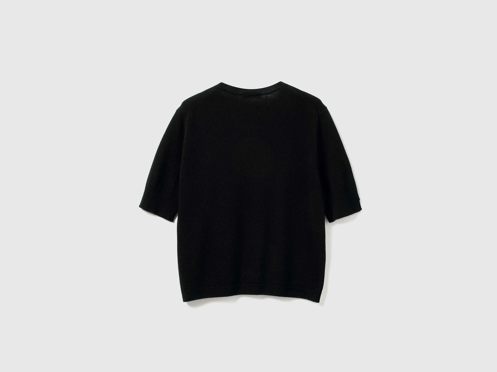 Camisola de manga curta preta em pura lã Merino - ucb_image_BS