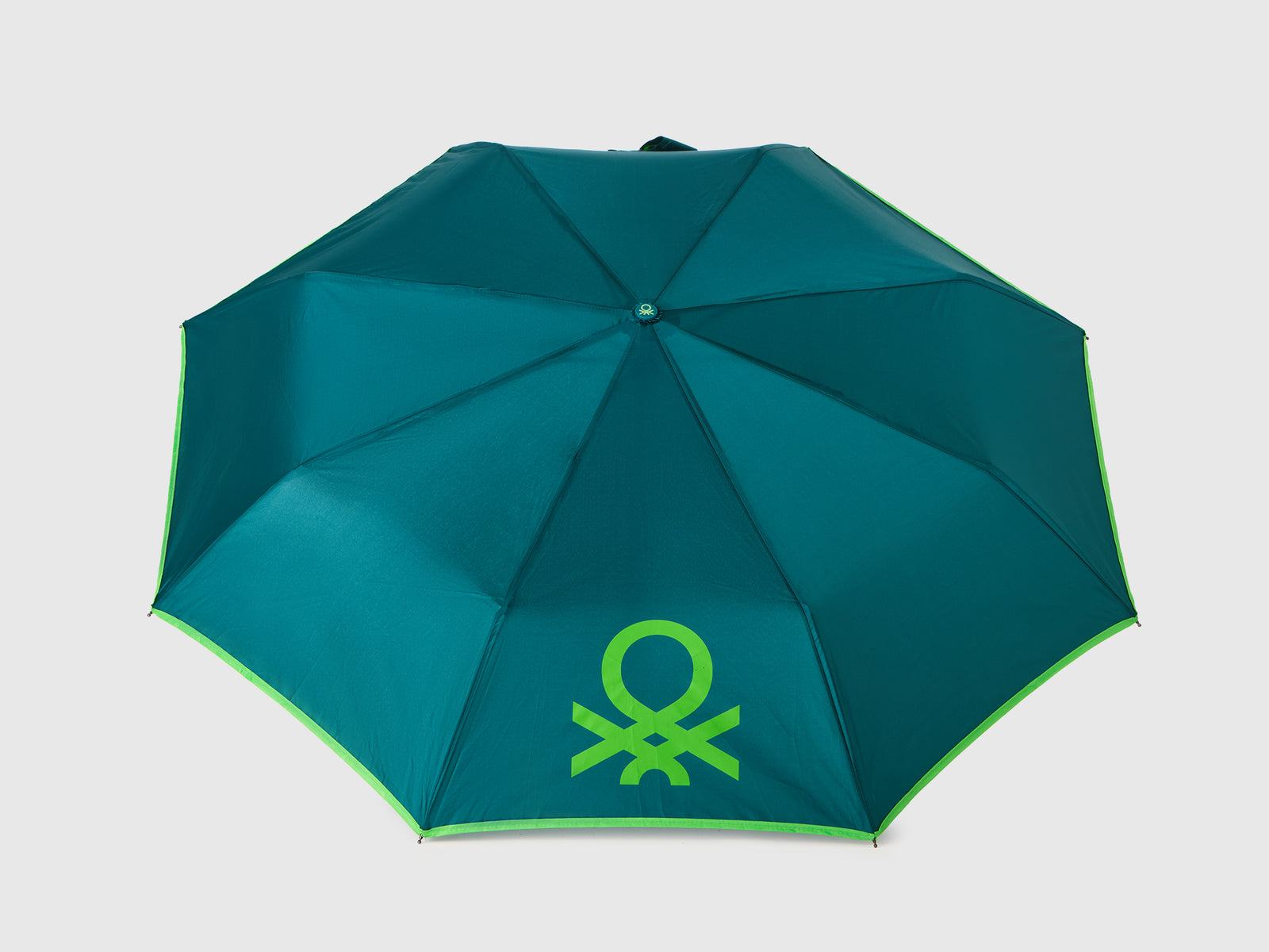 Guarda-chuva verde - ucb_image_DS1