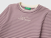 T-shirt com canelado riscado e bordado - ucb_image_DS1