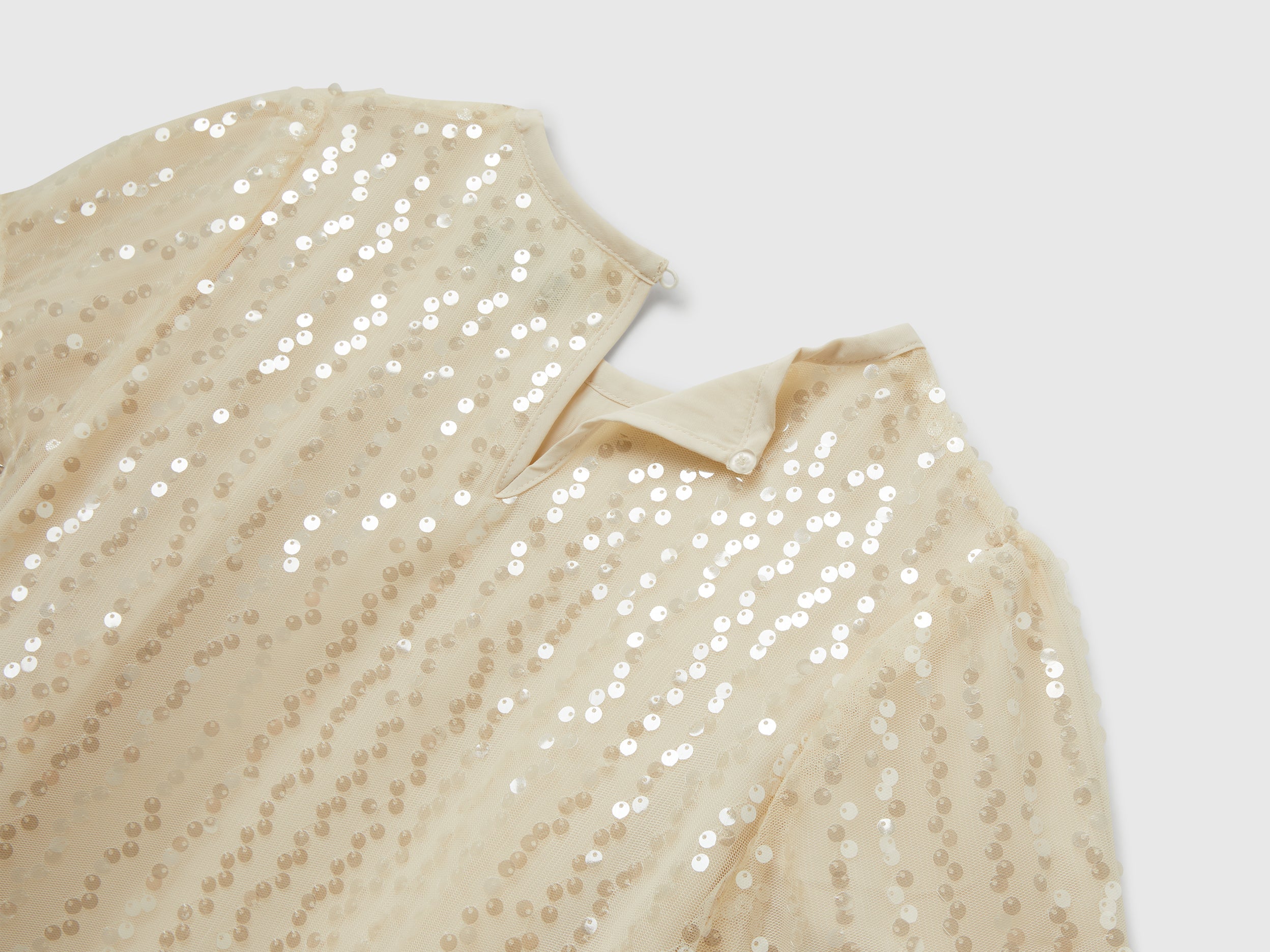 Blusa com lantejoulas - ucb_image_DS1