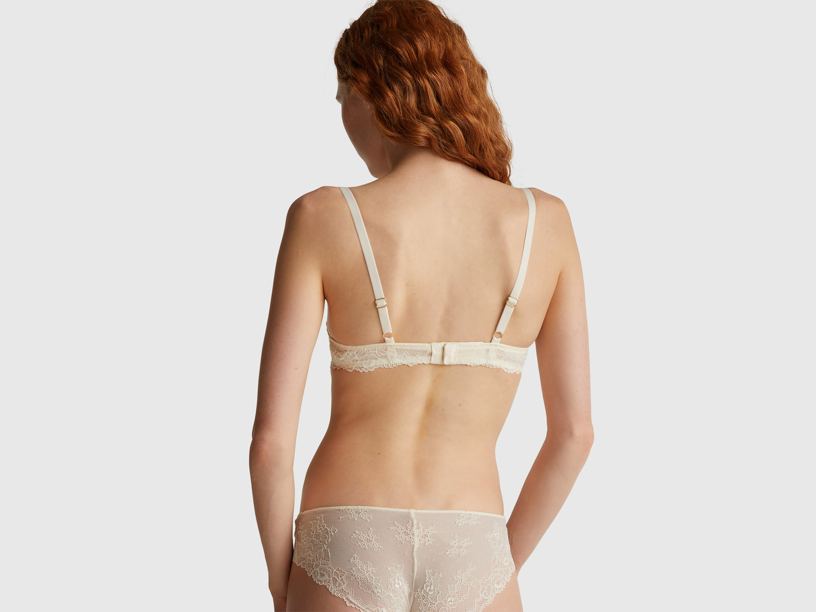 Soutien acolchoado com renda - ucb_image_B