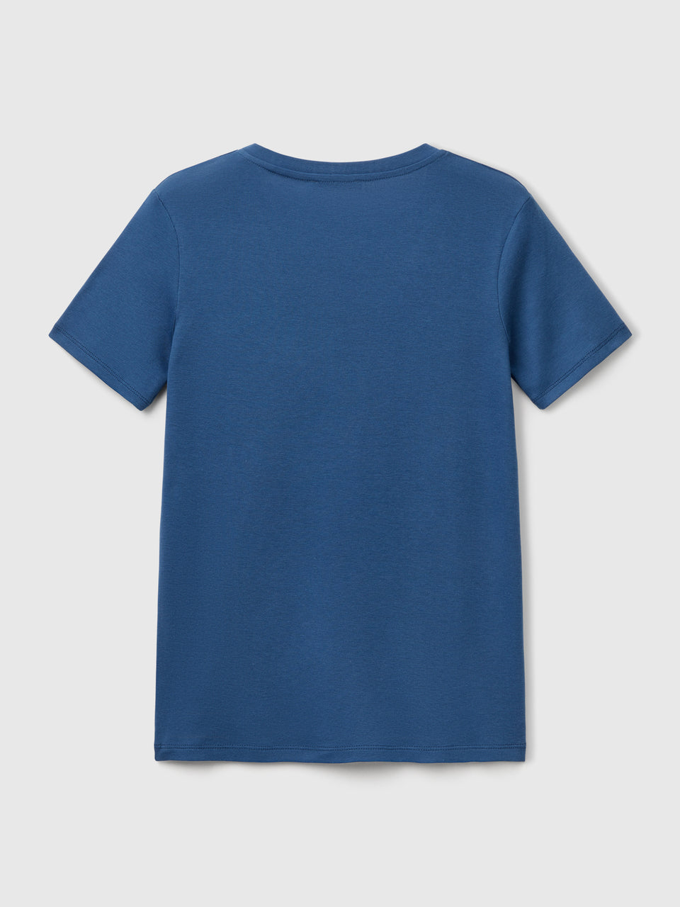 T-shirt azul força aérea em algodão puro com decote em V - ucb_image_BS