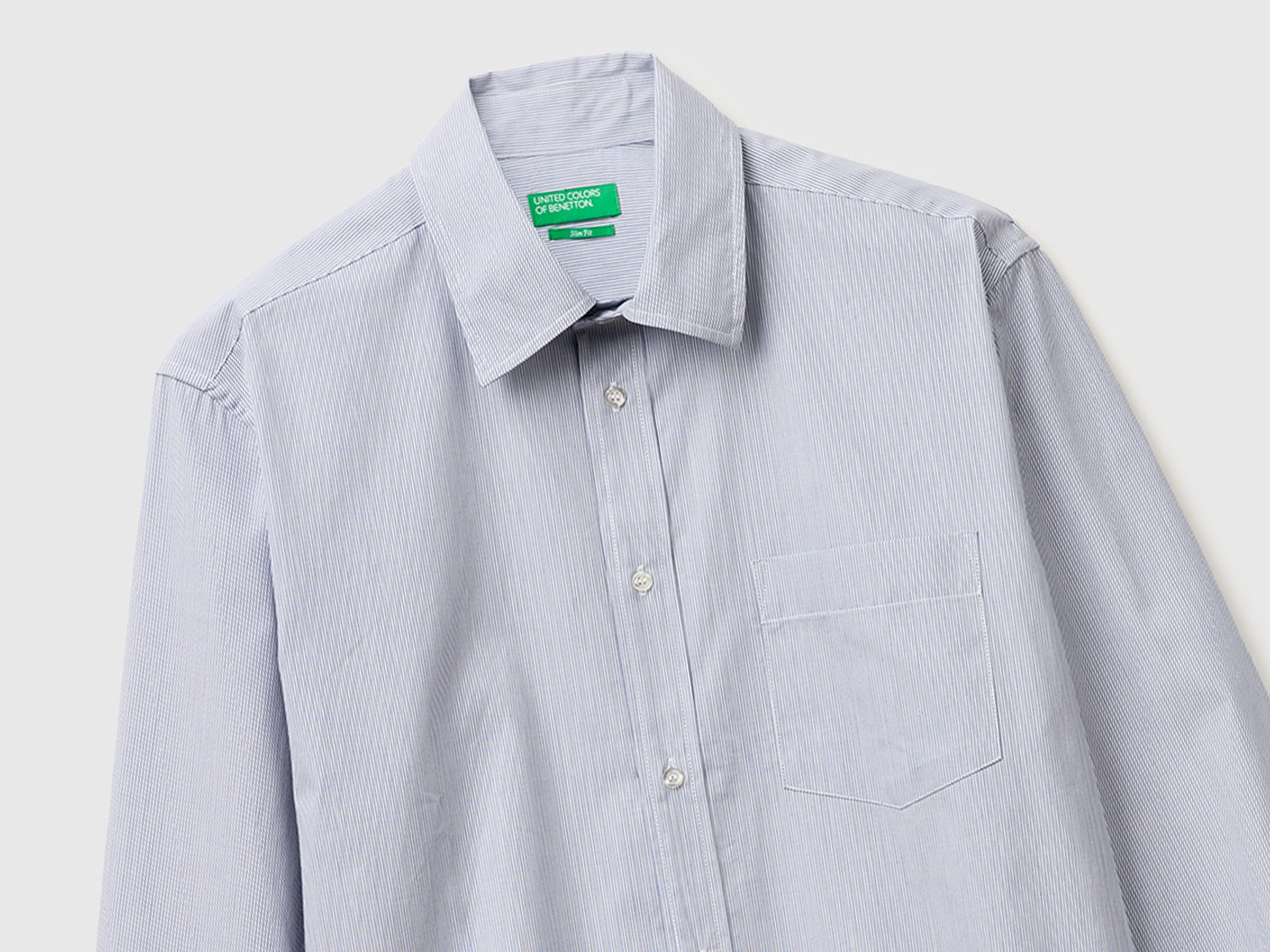 Camisa com bolso pequeno slim fit - ucb_image_DS1