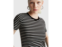 T-shirt de gola redonda às riscas - ucb_image_FY