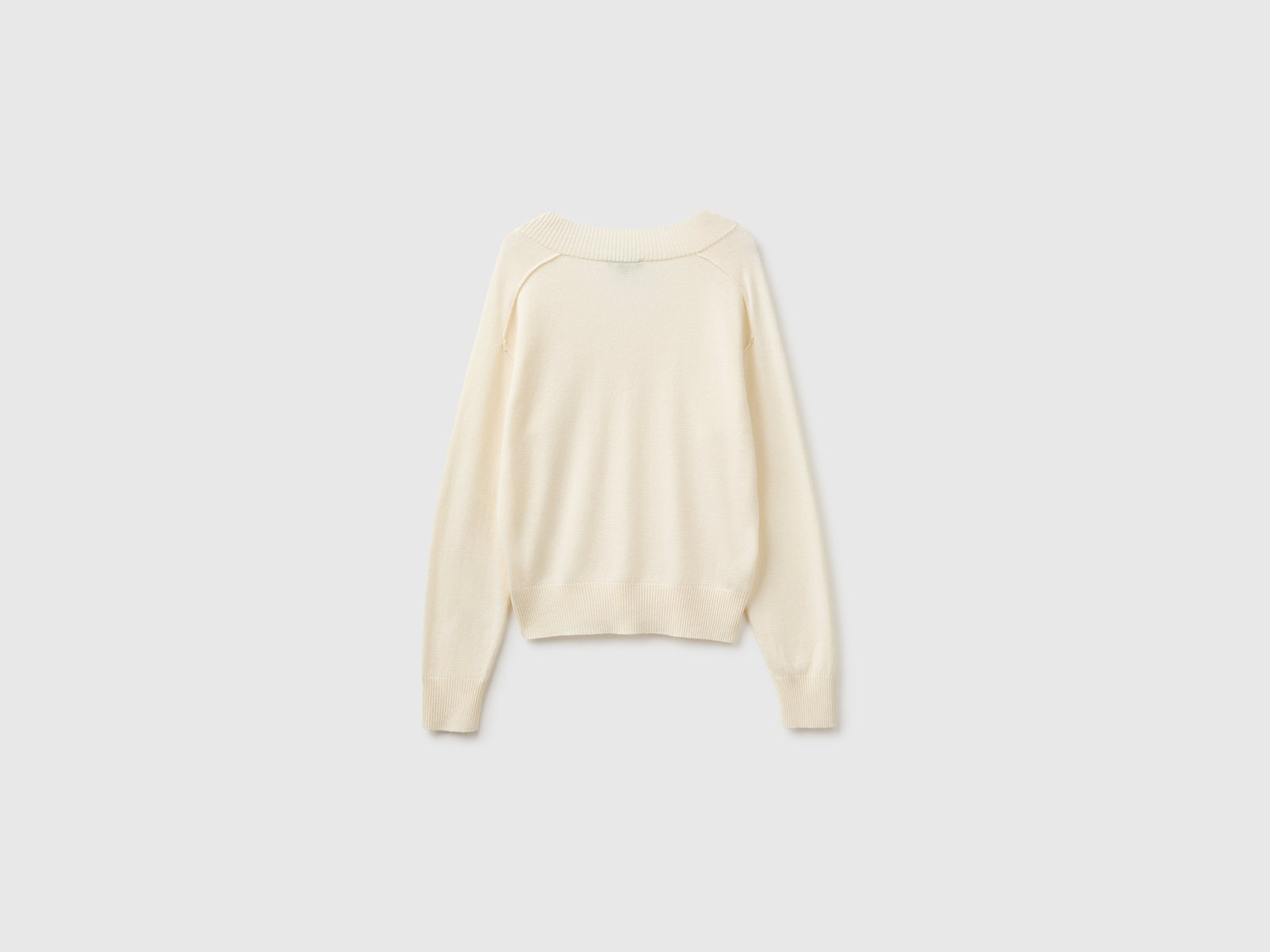 Camisola macia com decote em V - ucb_image_BS