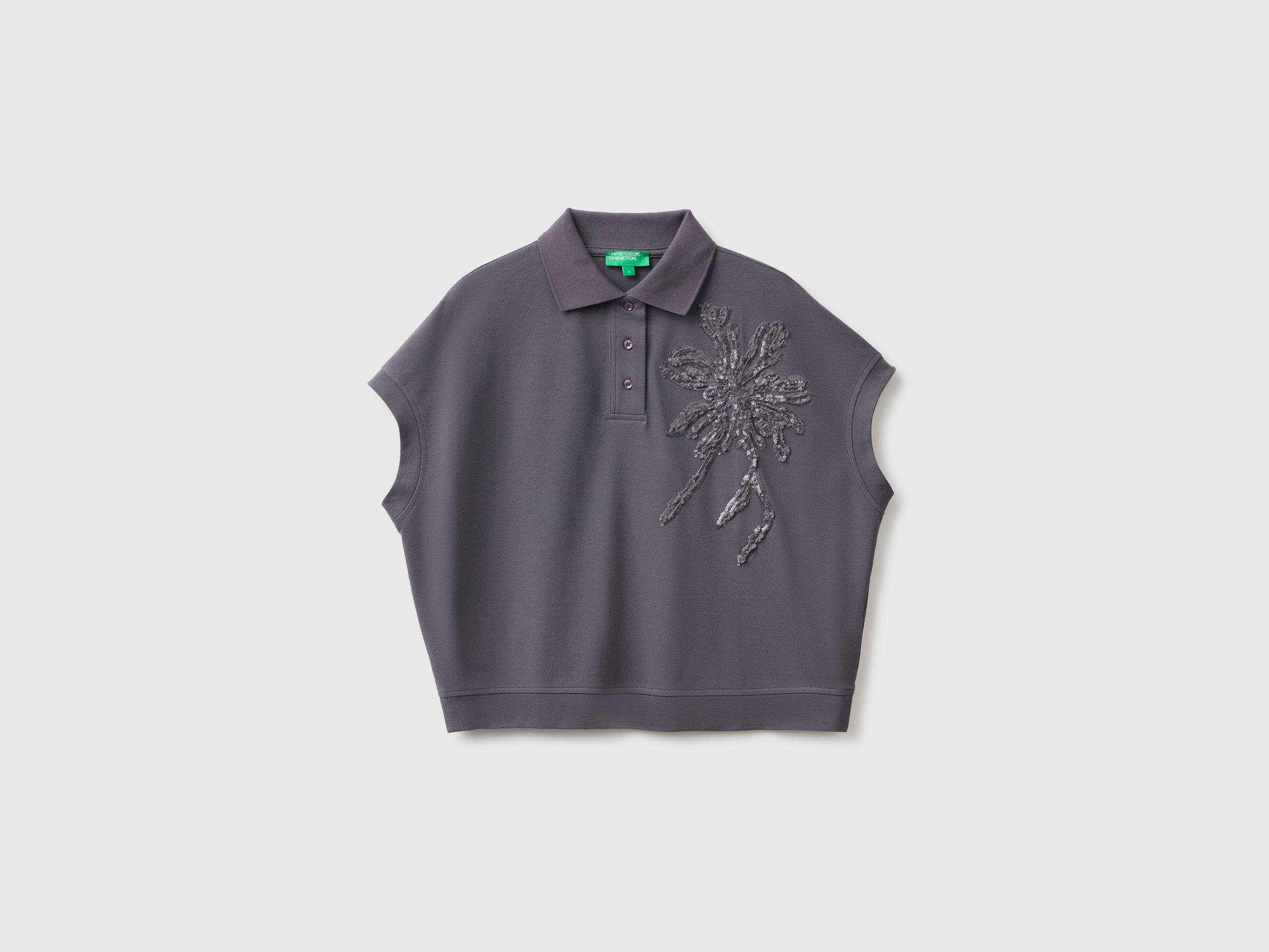Polo sem mangas com bordado - ucb_image_FS