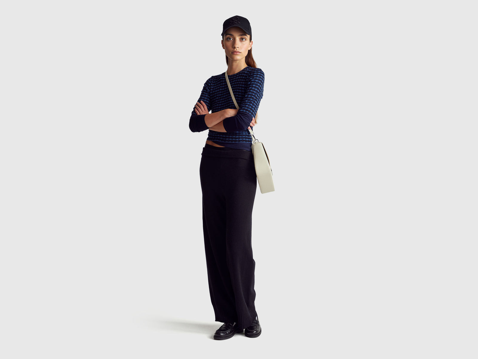 Short sleeve sweater in viscose blend