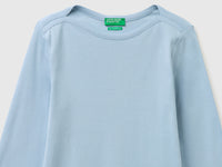 T-shirt slim fit com decote à barco - ucb_image_DS1