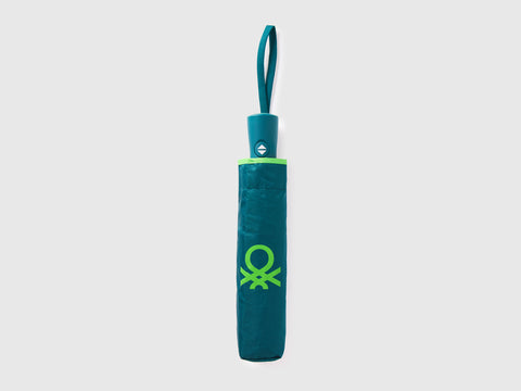 Green umbrella - ucb_image_FS