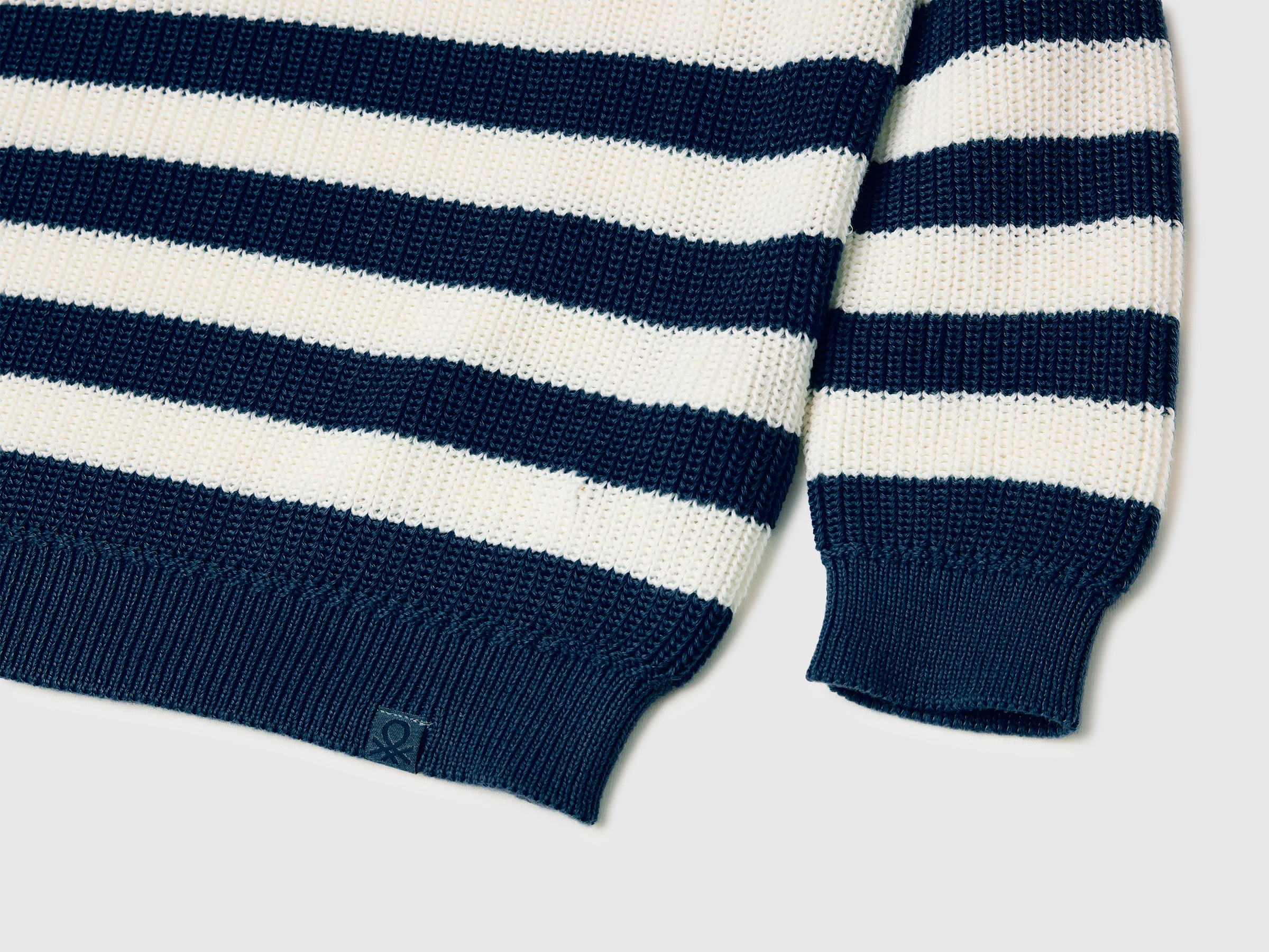 Sweater with two-tone stripes - ucb_image_DS1