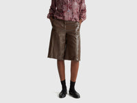 Bermudas em tecido efeito pele - ucb_image_F