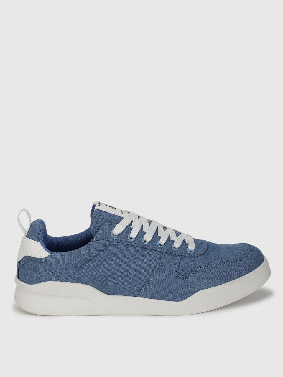 CANVAS LACE UP SNEAKER image number 1