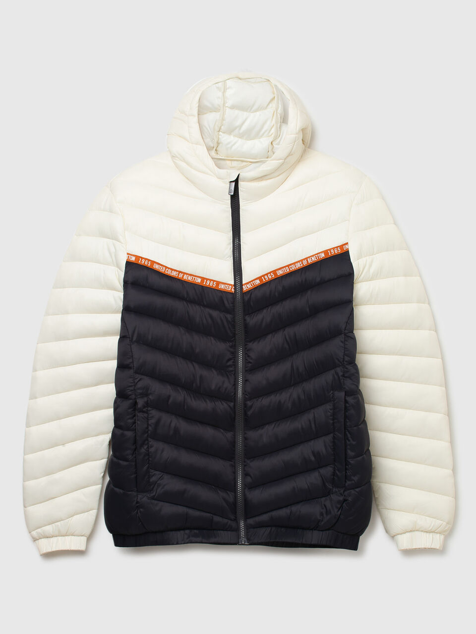 CHEVRON COLOR BLOCK PUFFER JACKET image number 1