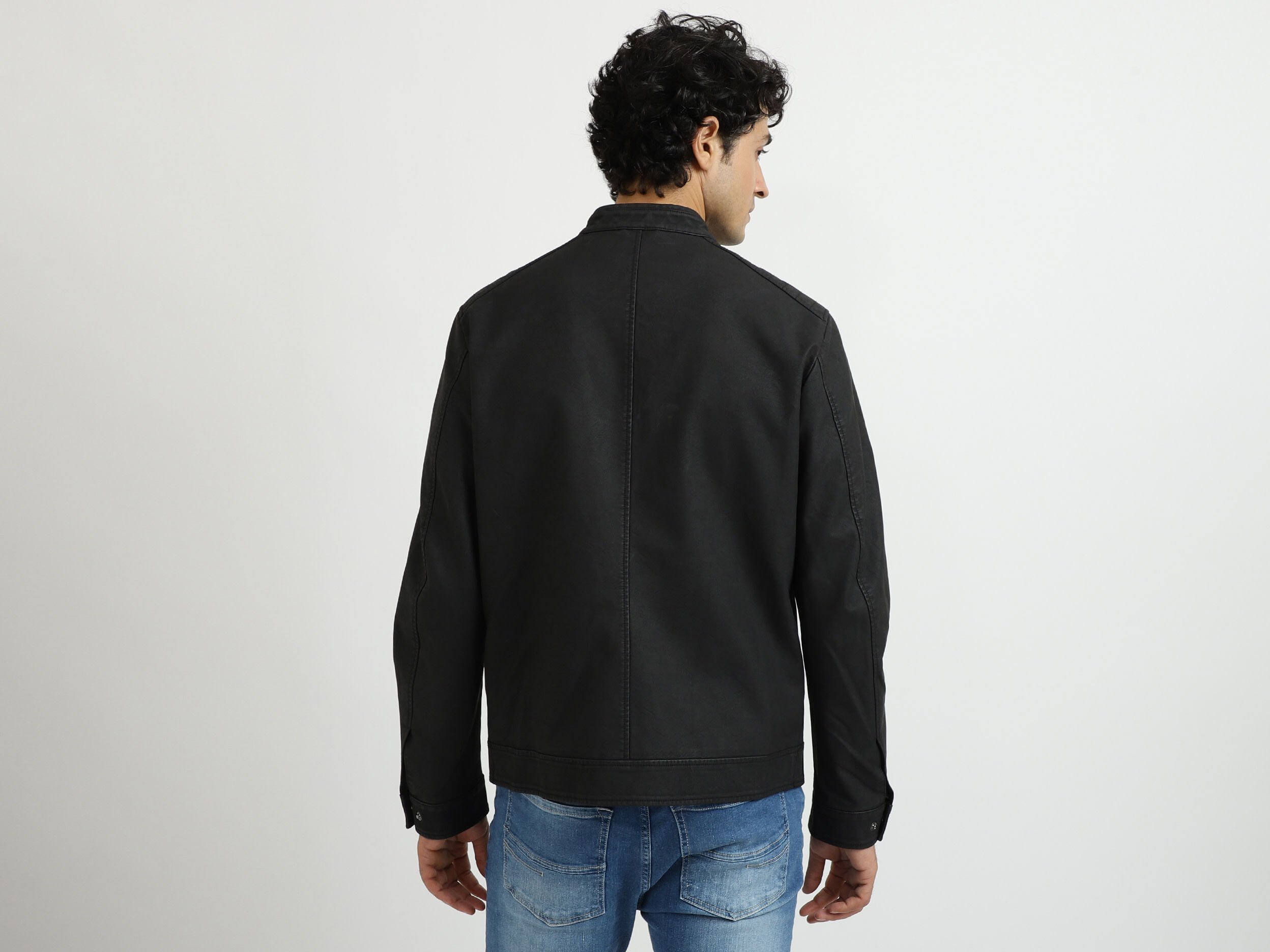 Men Solid Band Collar Jacket - Negro | Benetton