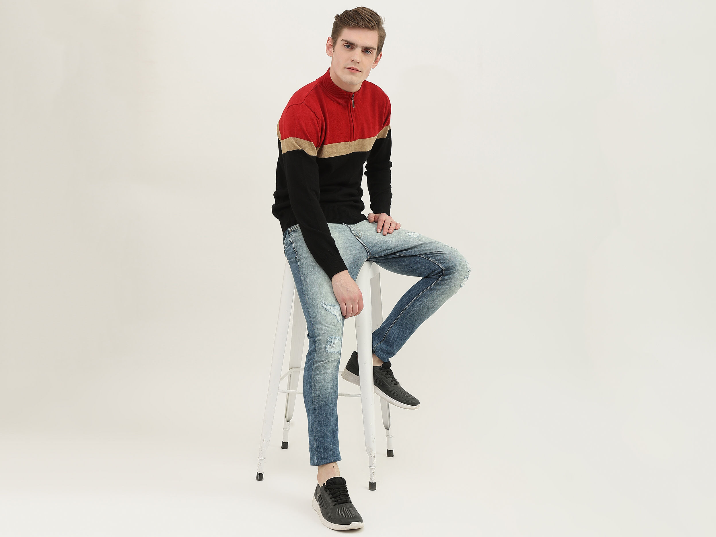 Men Solid Carrot Fit Jeans - Azul | Benetton