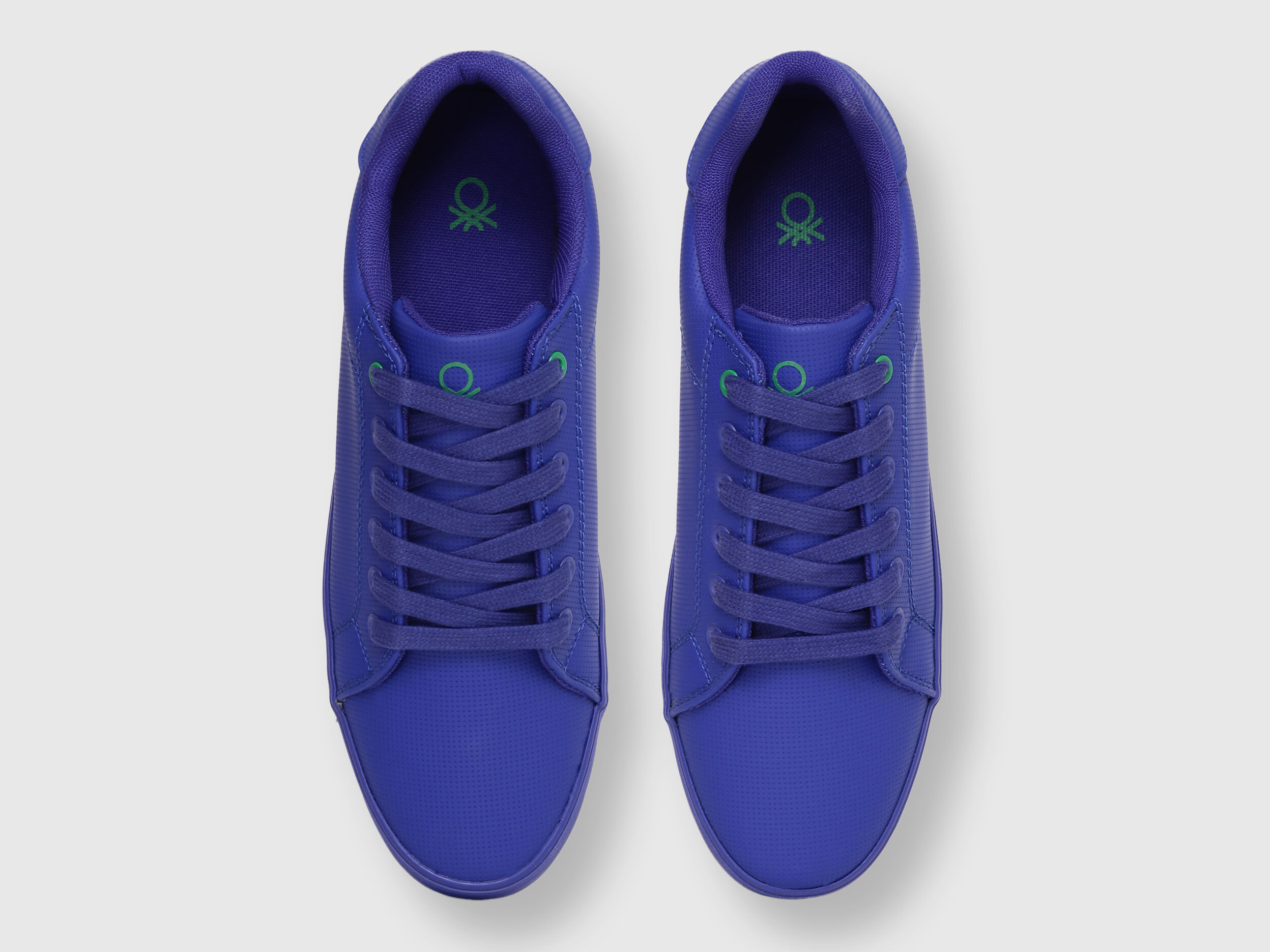 Blue color sneakers discount