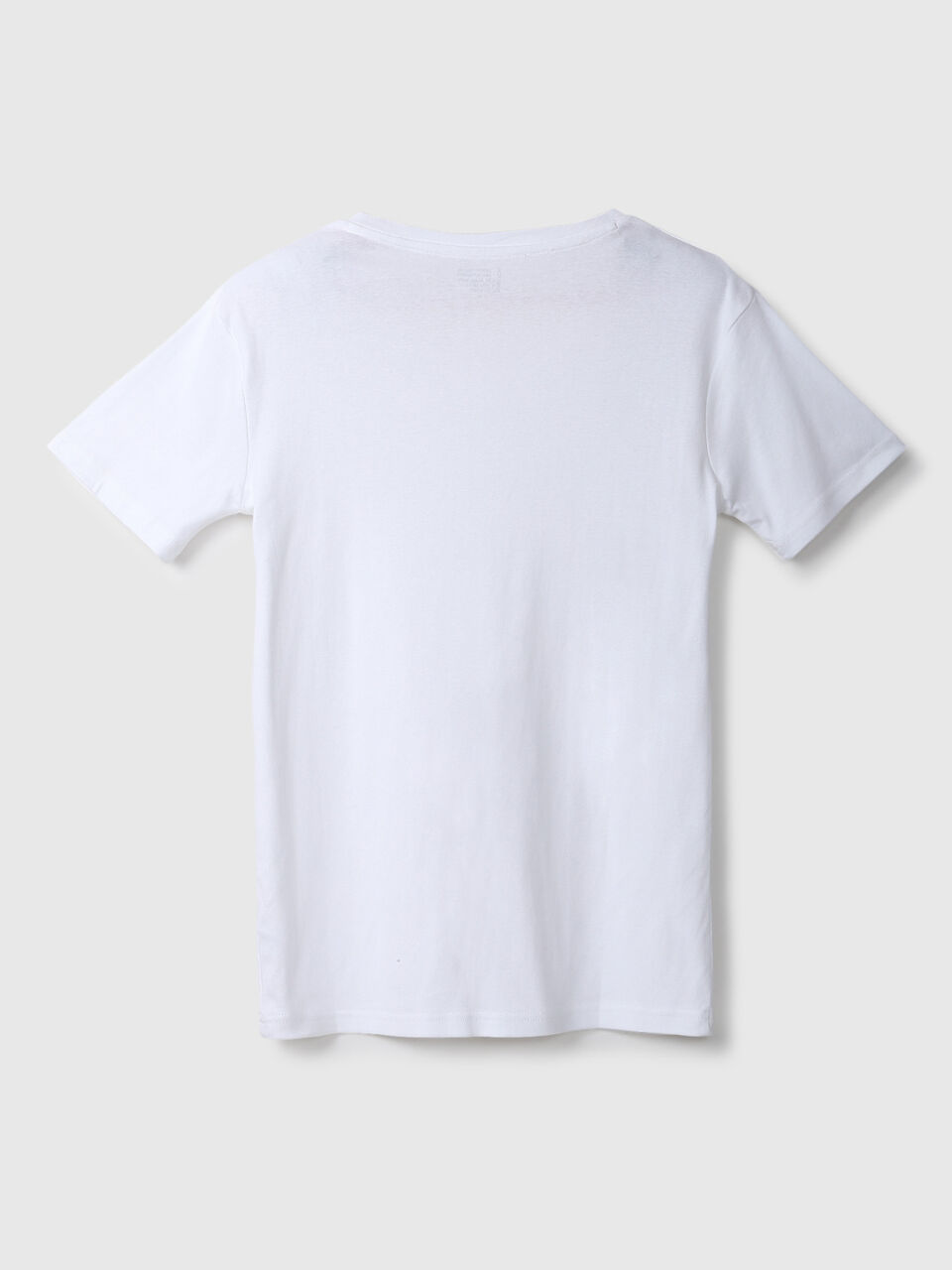 V-NECK TEE image number 2