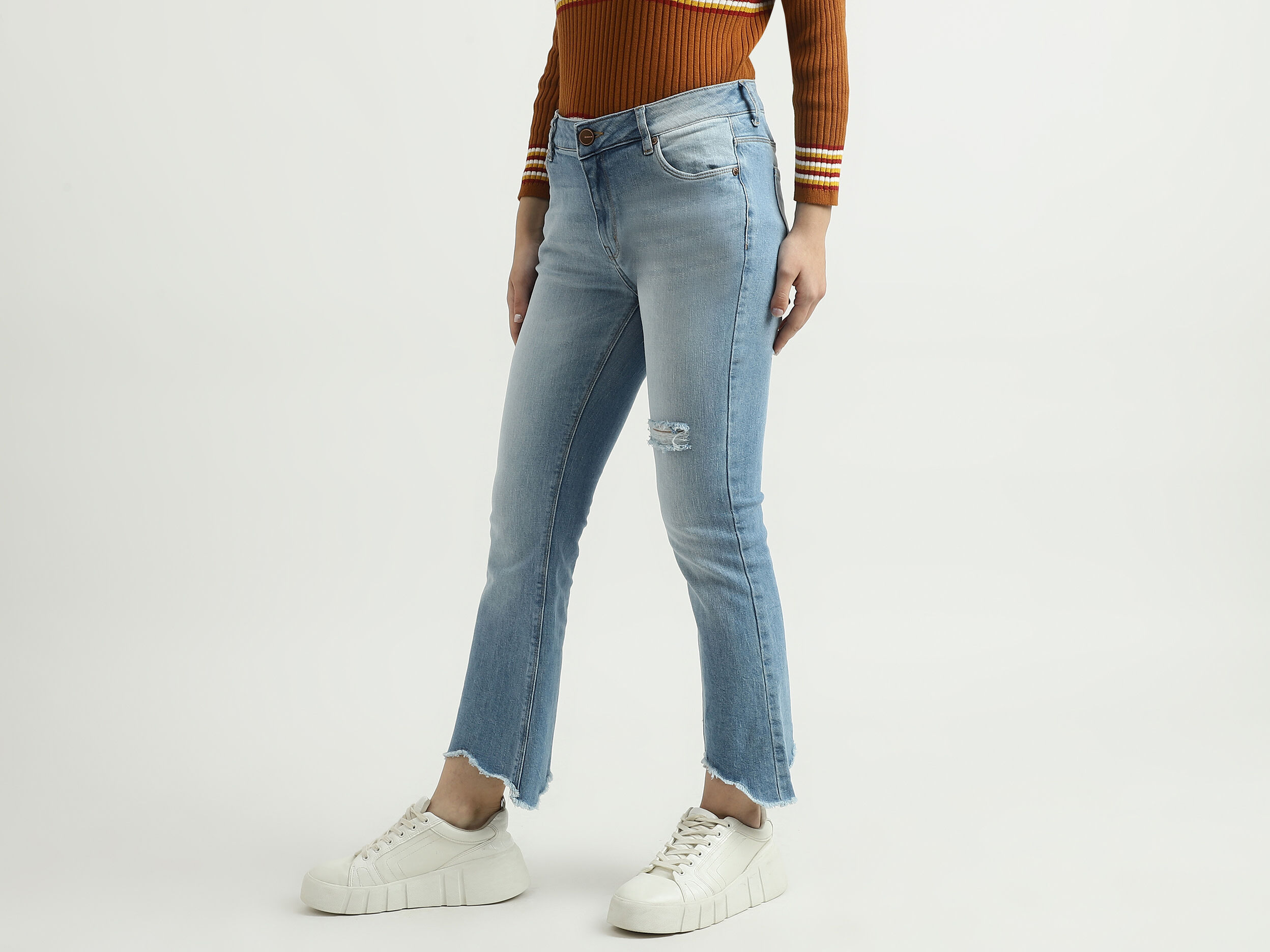 Women Solid Boot Cut Jeans - Azul | Benetton