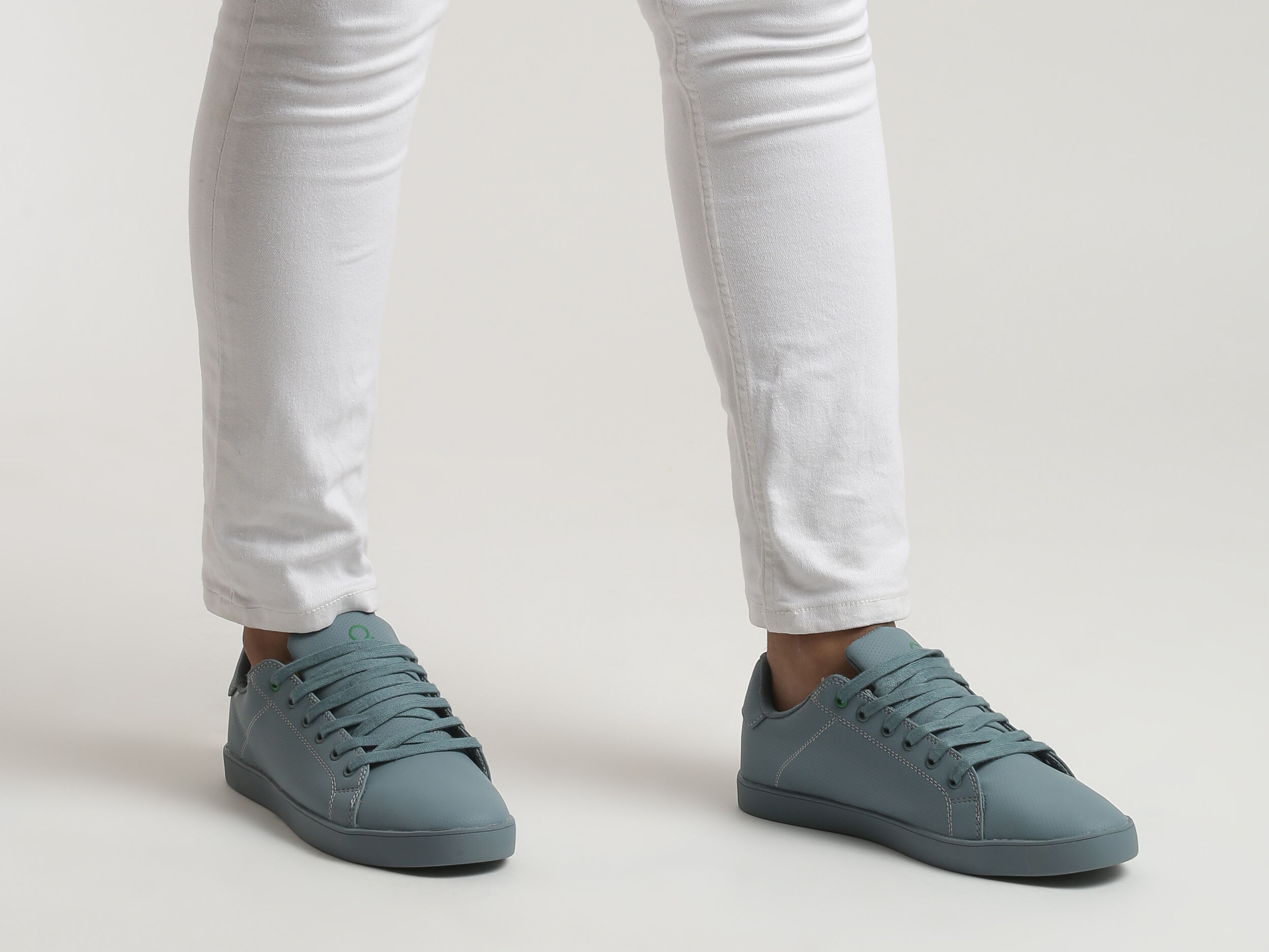 United colors of benetton grey sneakers top