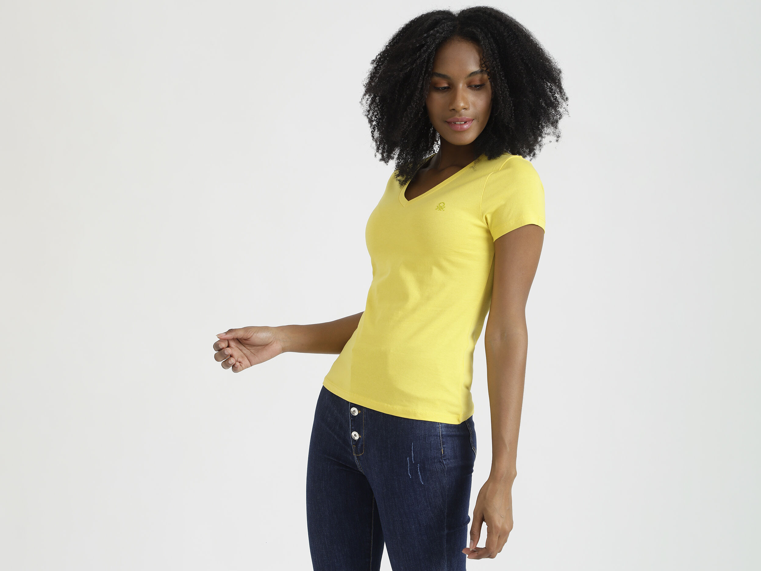 Short Sleeve Solid V Neck T Shirt Amarillo Benetton