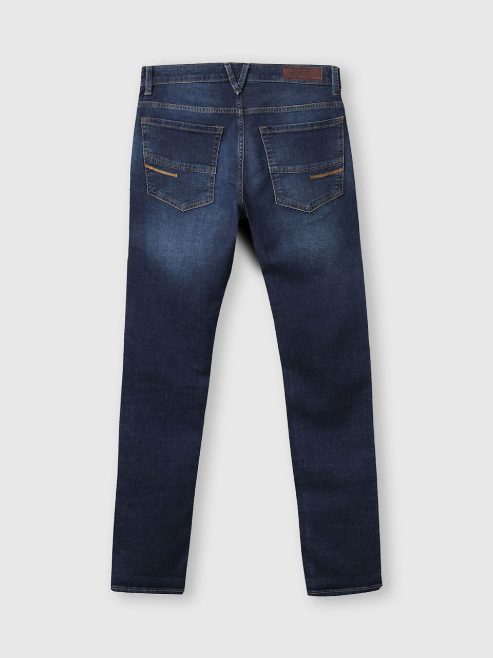 Mid Shade Washed Skinny Jeans image number 2
