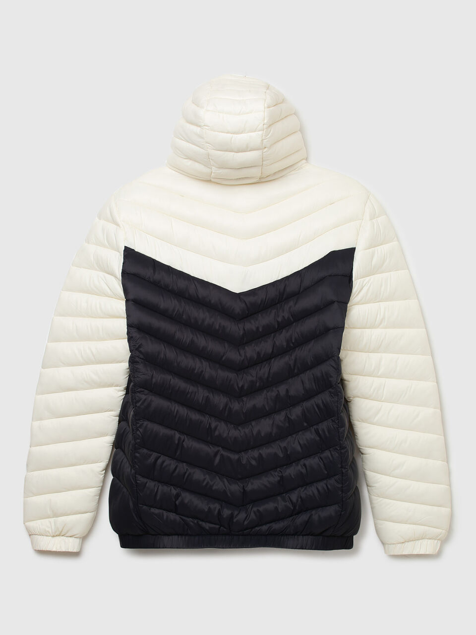 CHEVRON COLOR BLOCK PUFFER JACKET image number 2