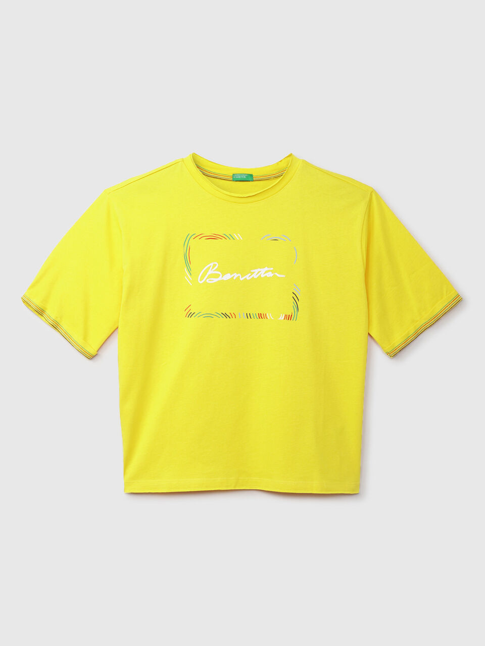 S/SLV TEE WITH BENETTON FRAME ARTWORK image number 1
