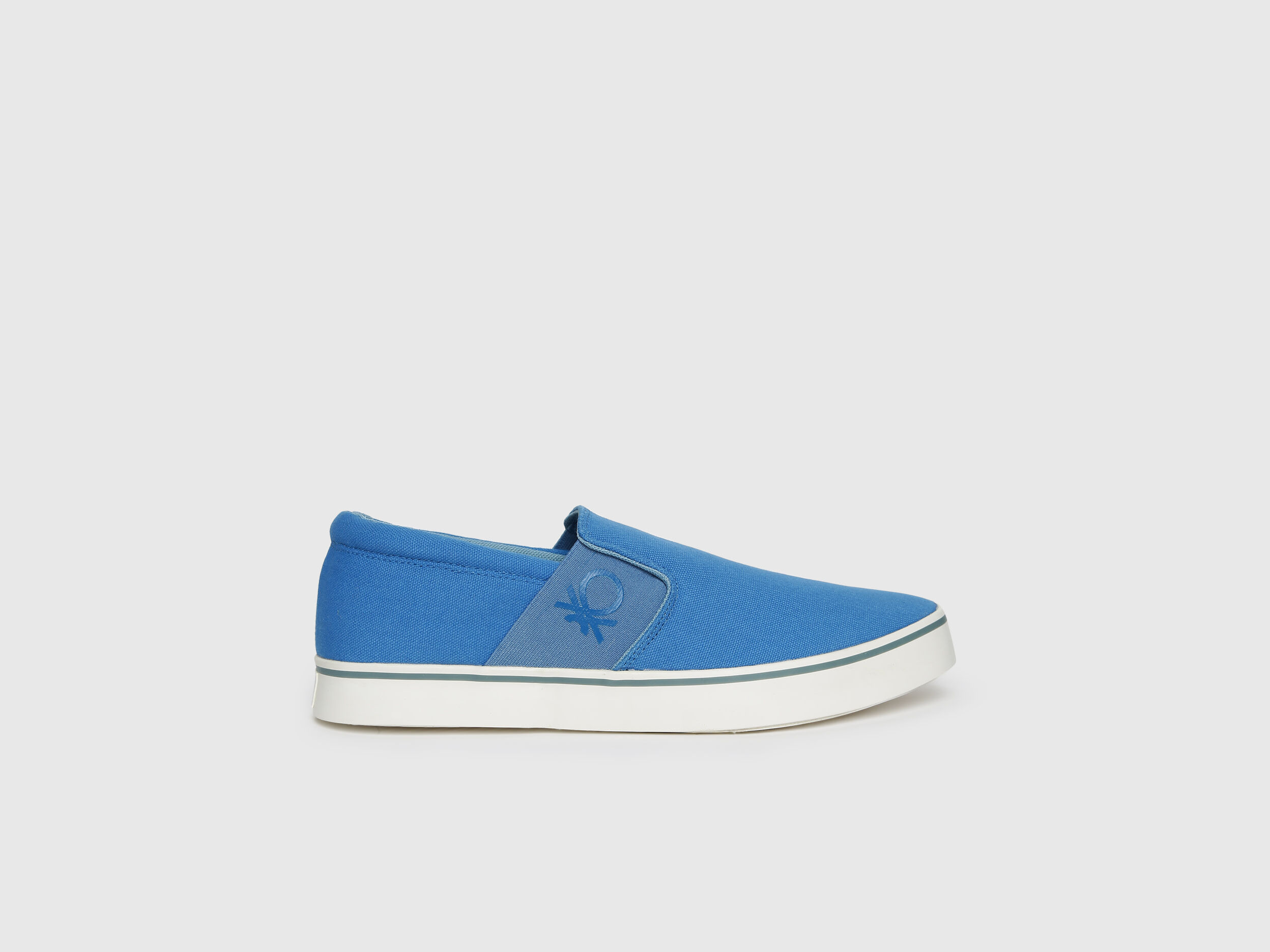 Benetton slip outlet on shoes
