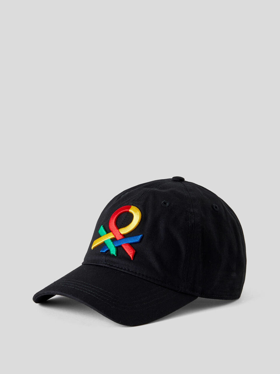 Gorra de béisbol con logotipo bordado image number 1