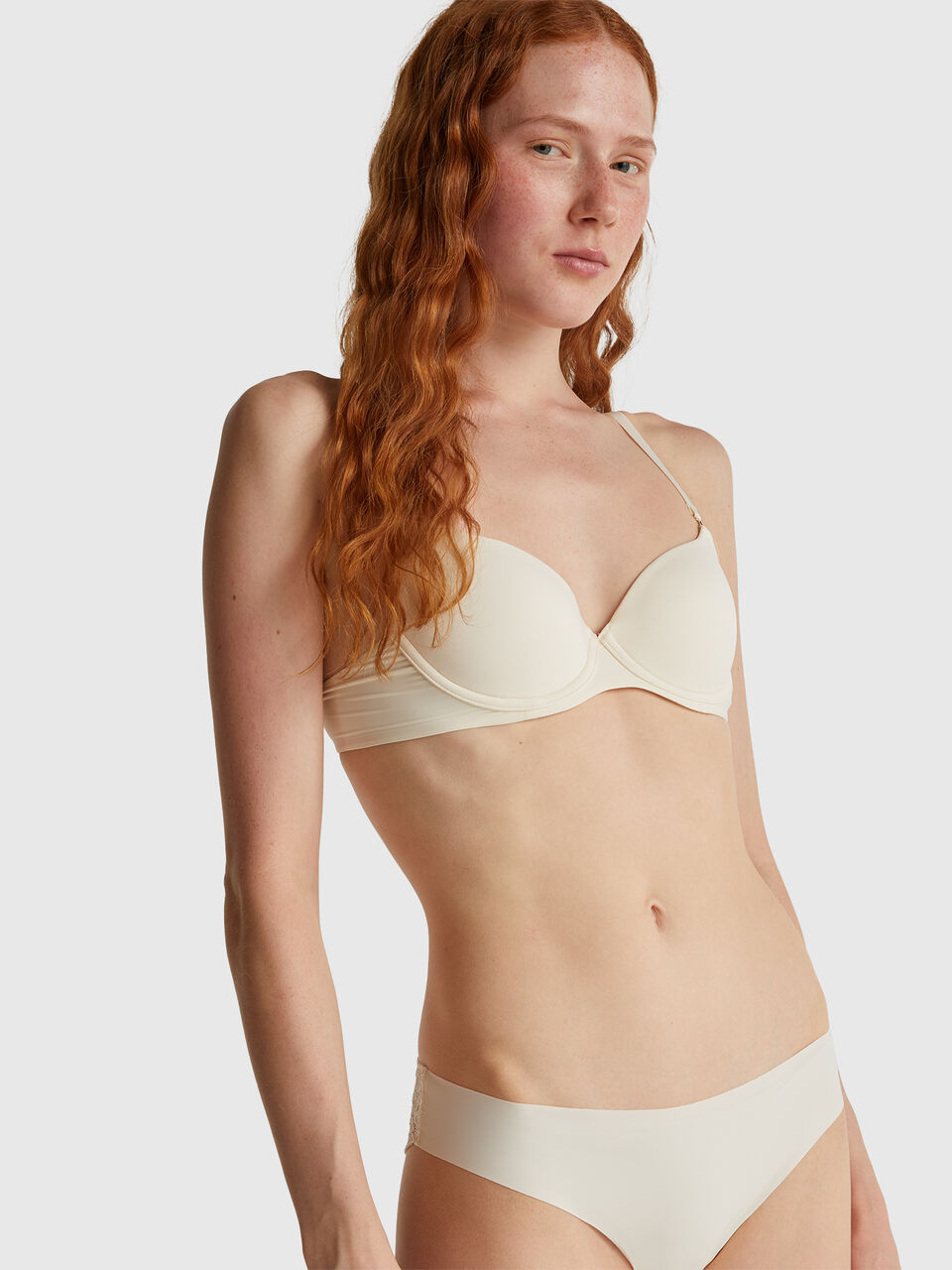 BRASSIERE Mujer image number null
