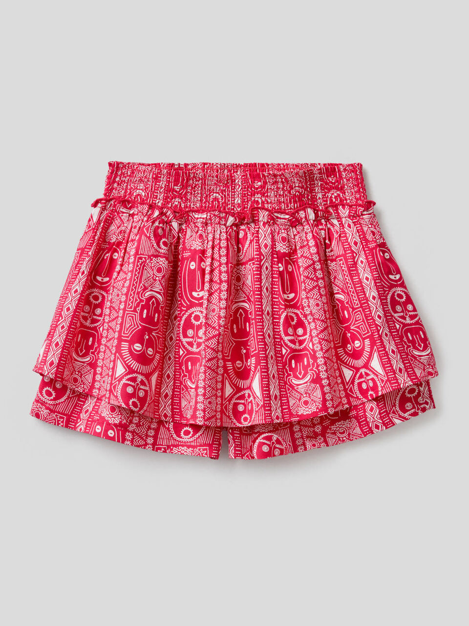 Pantalón corto estampado con maxivolante image number 1