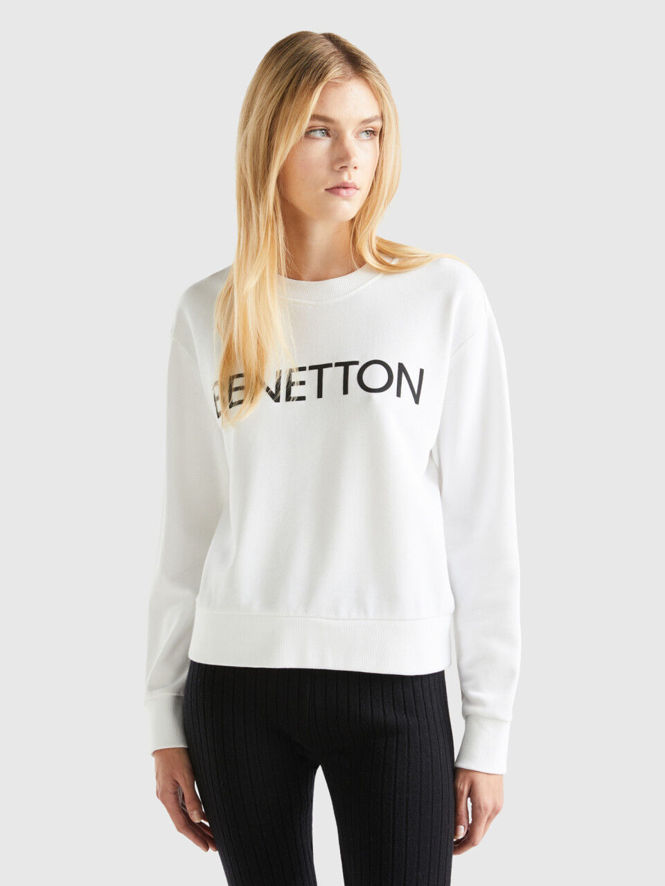 Sudadera blanca benetton clearance