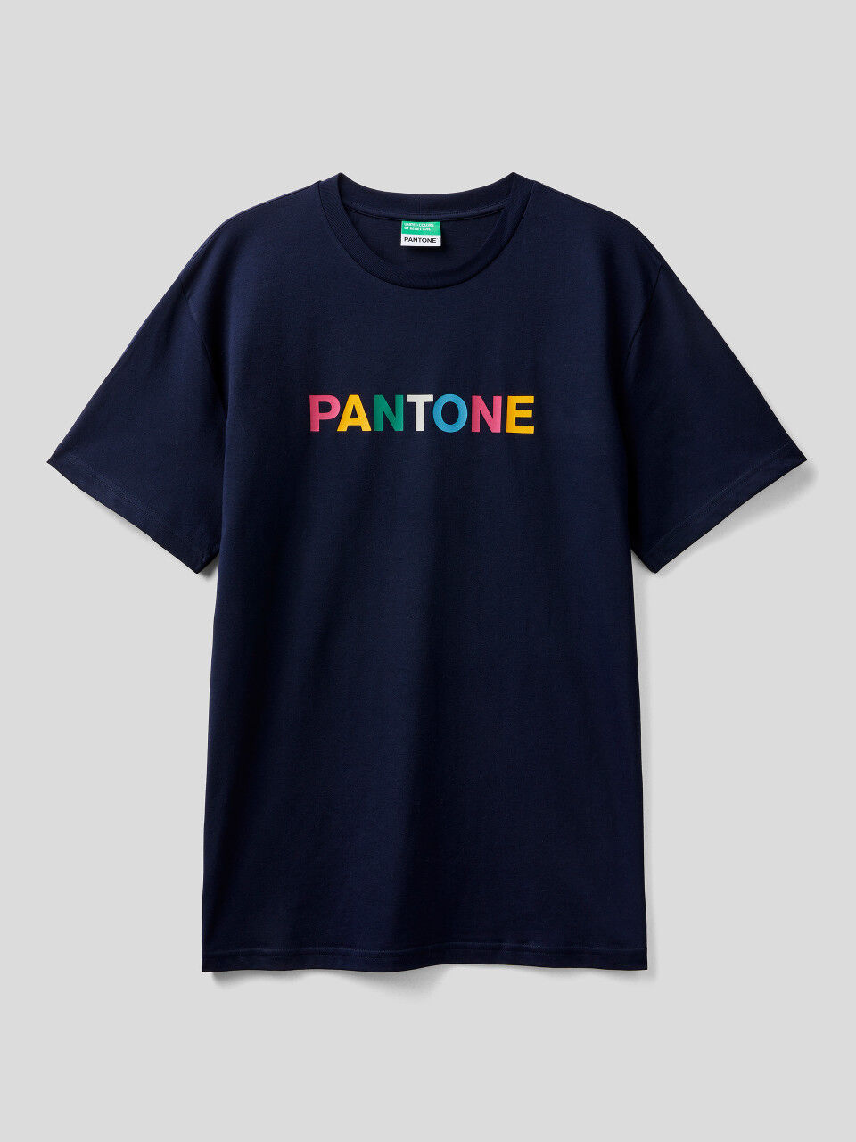Camiseta pantone pull and bear sales