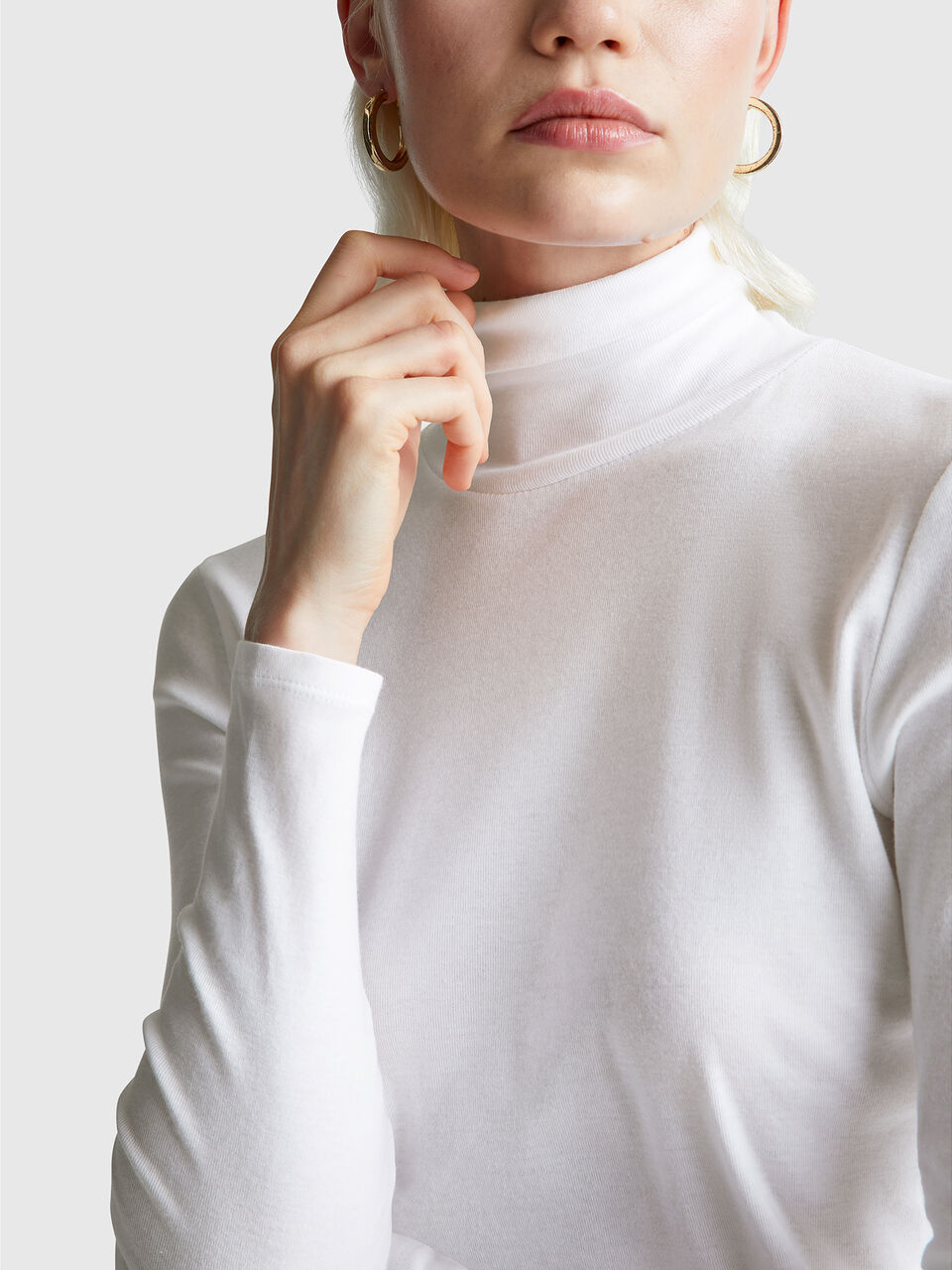 TURTLE NECK SWEATER Mujer image number null