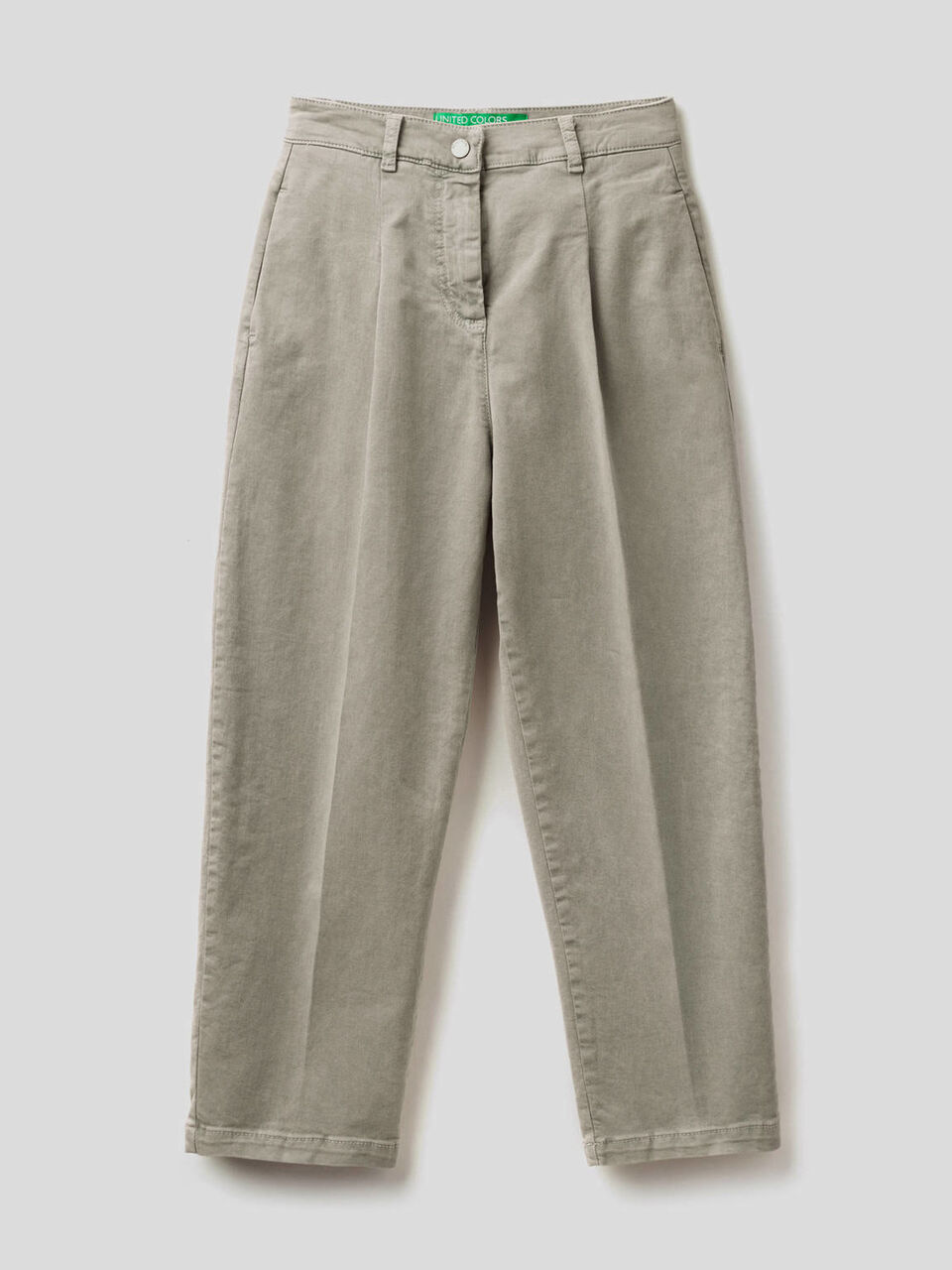 Pantalón de corte zanahoria con pliegues image number 1
