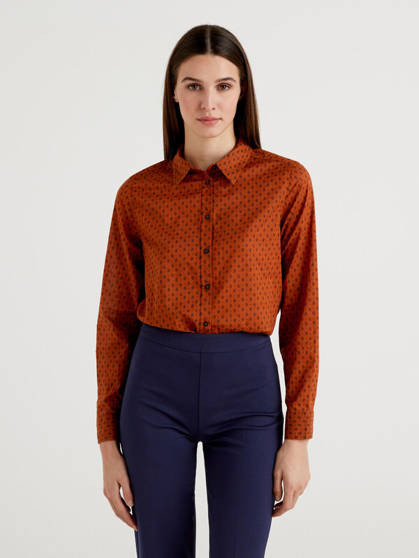 Camisa marrón de 100 % algodón con estampado botánico Mujer