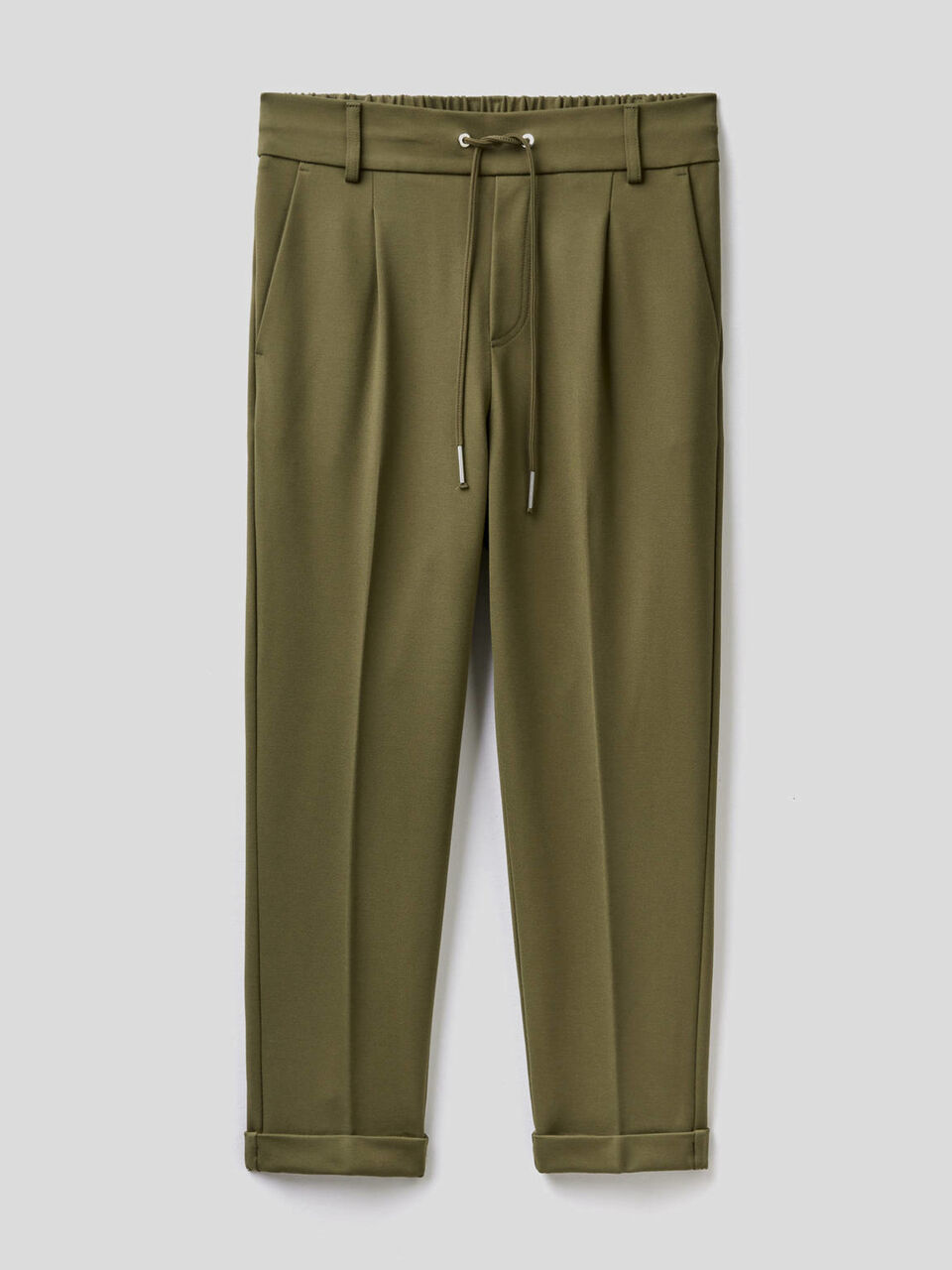 Pantalón con cordón de ajuste y vuelta en el bajo image number 1
