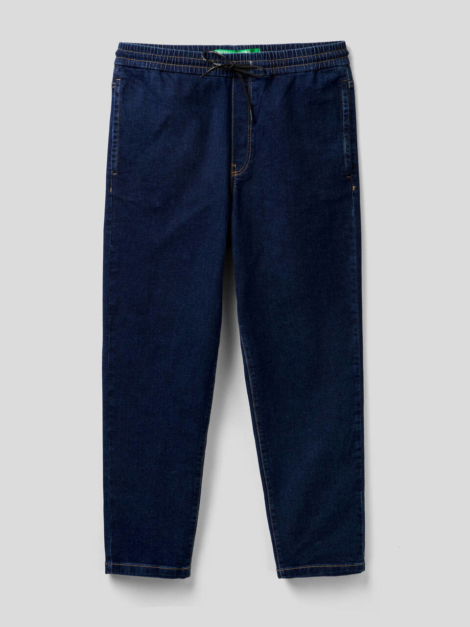 Chinos joggers en denim de algodón elástico image number 1