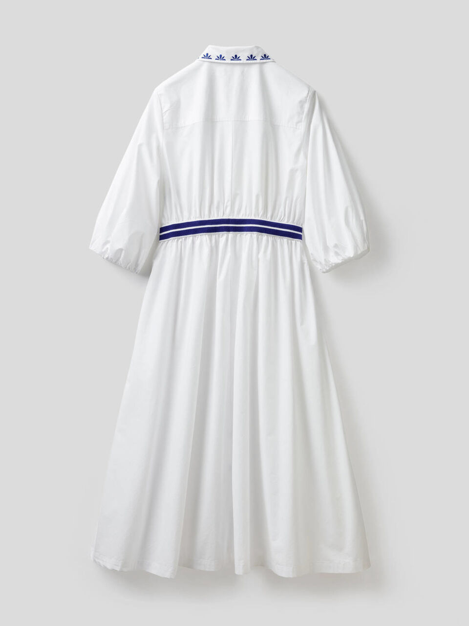 Vestido camisero con bordados image number 2