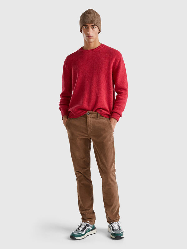 Pantalón slim fit de pana elástica Hombre