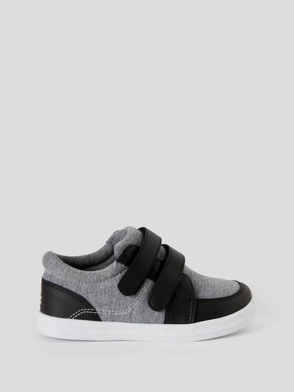 Sneakers primeros pasos image number 1