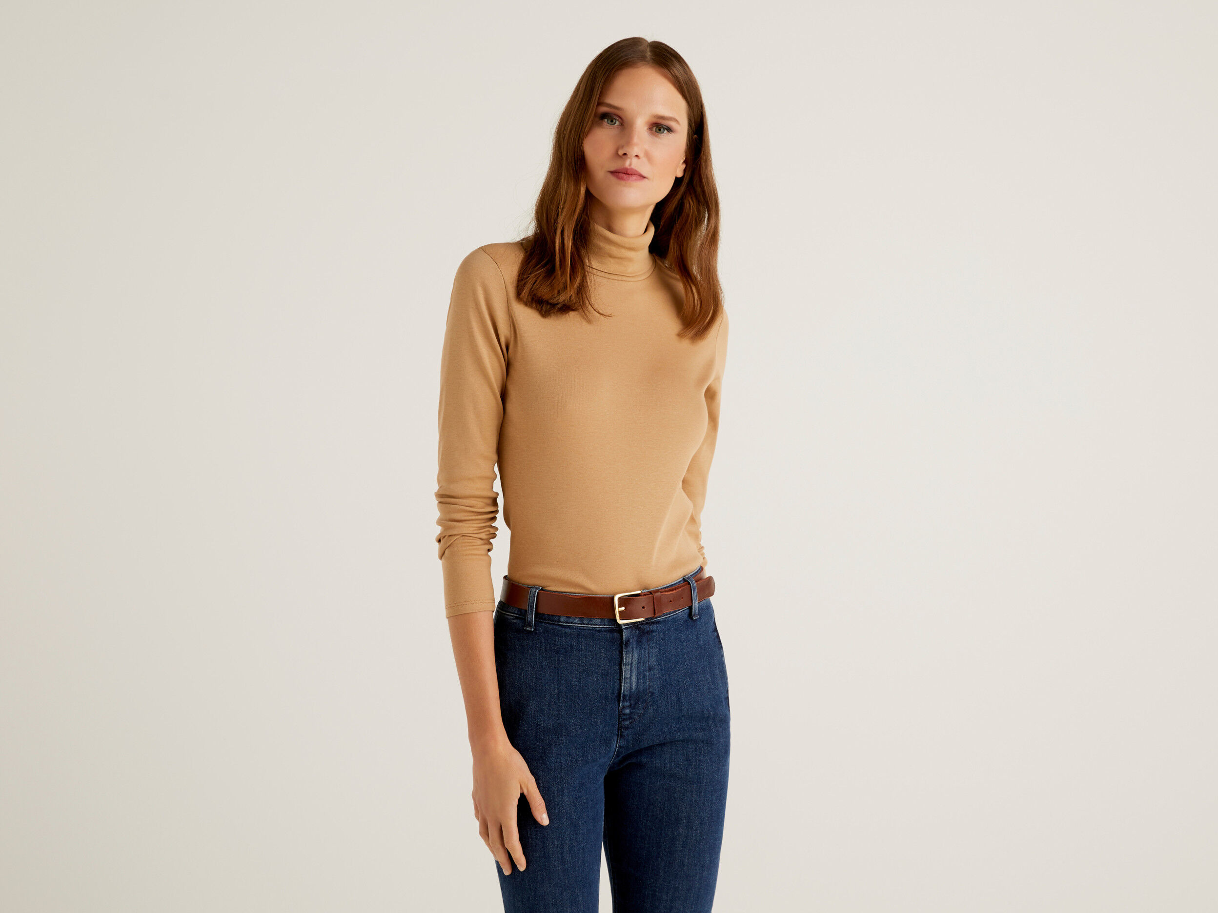 Camiseta cuello cisne discount mujer