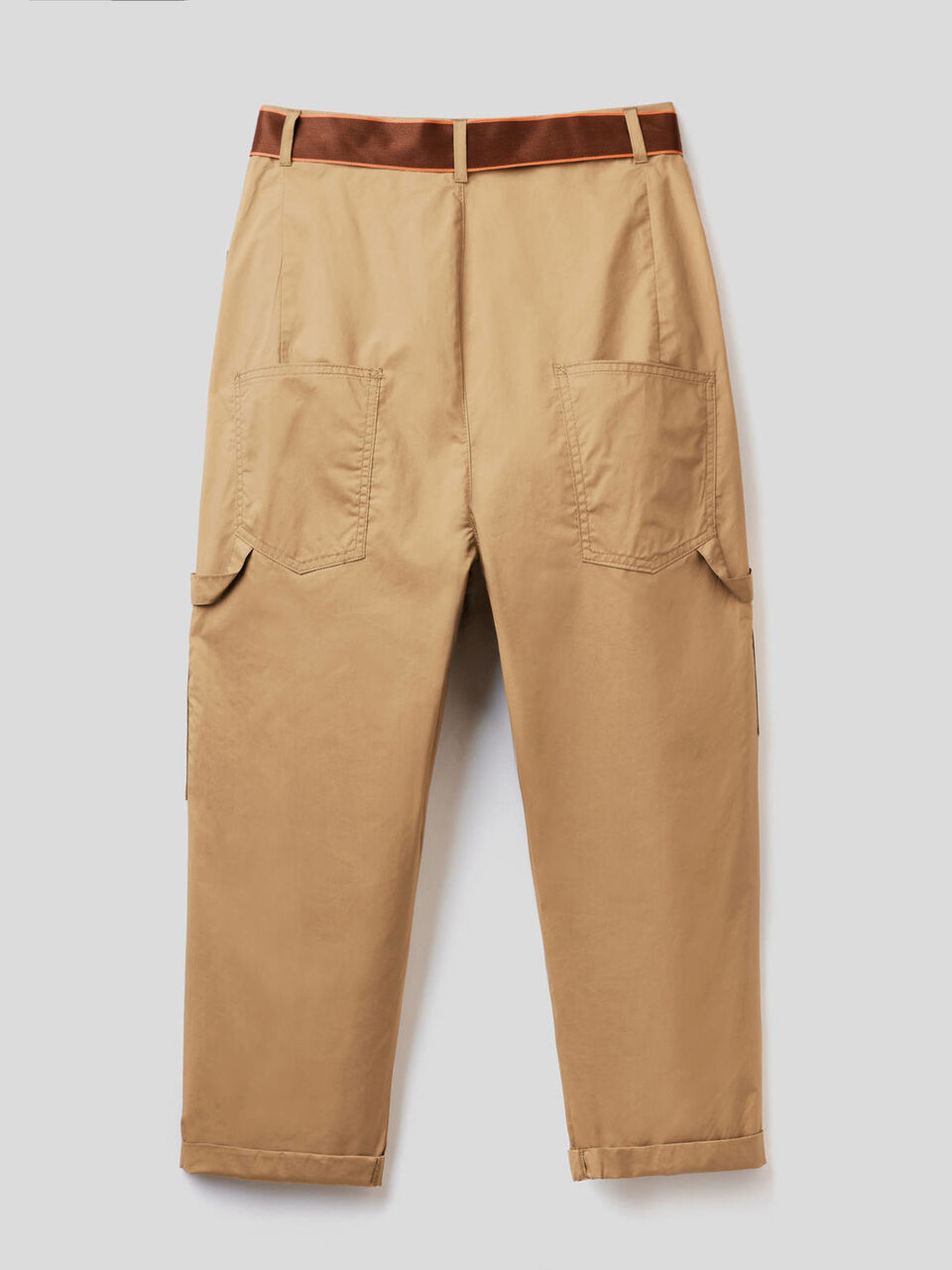 Pantalón cargo con cinturón image number 2