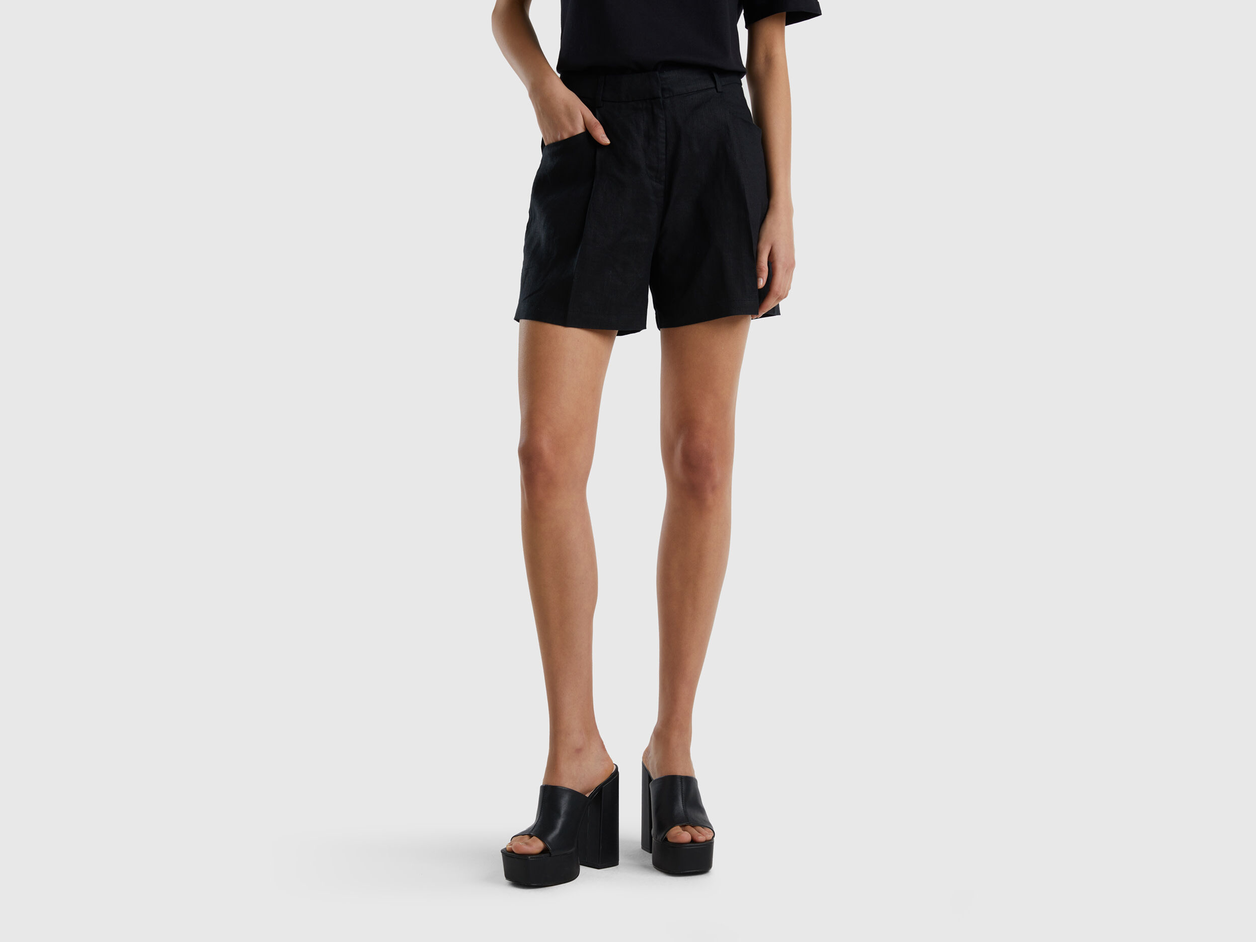 Bermudas de puro lino Negro Benetton