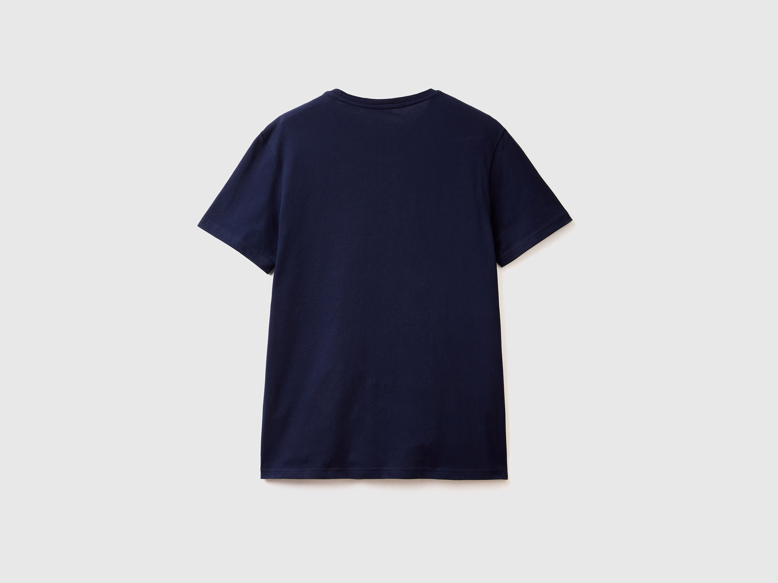 Camiseta azul marino shop
