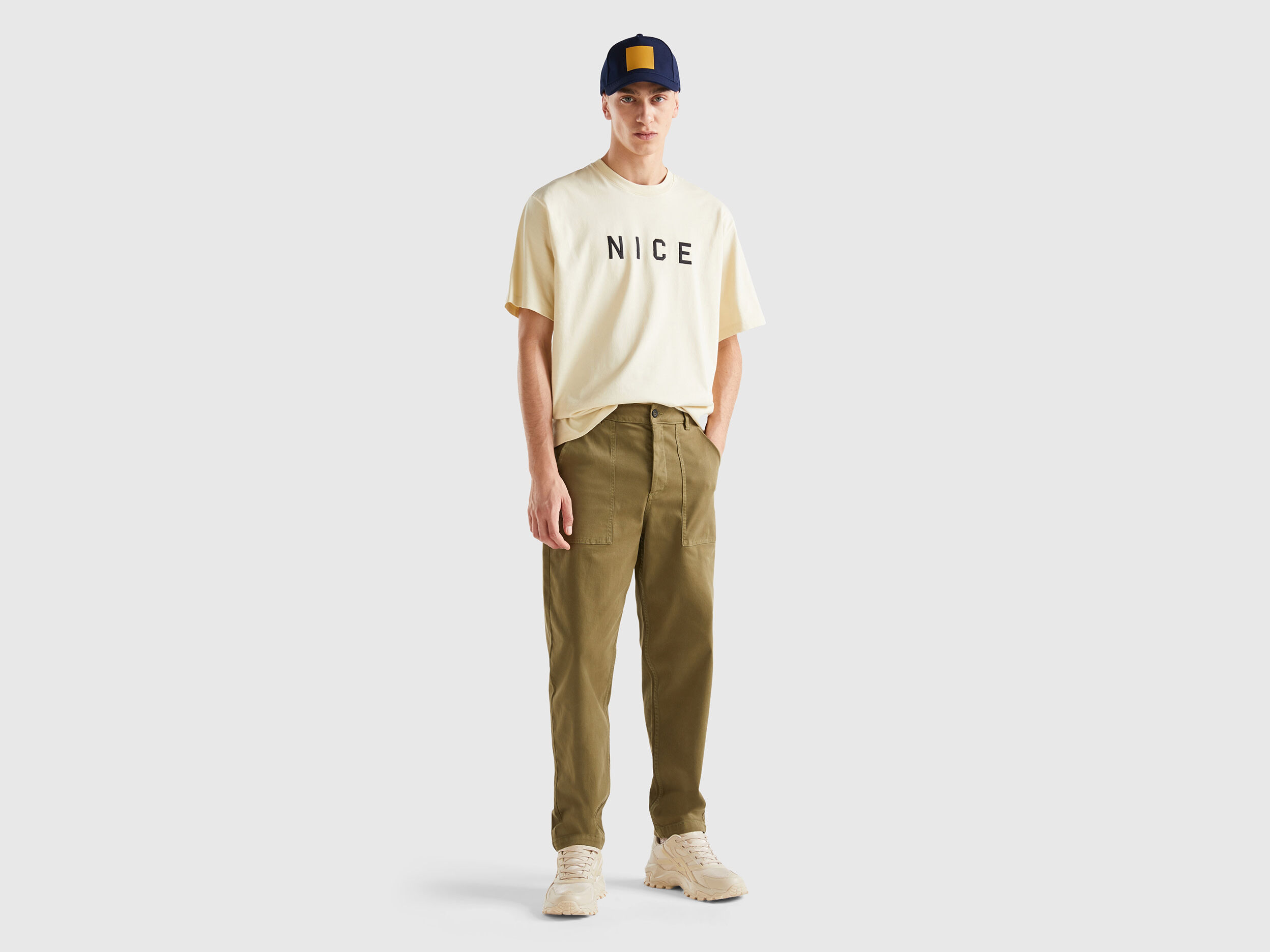 Pantalon recto de tiro bajo Militar Benetton